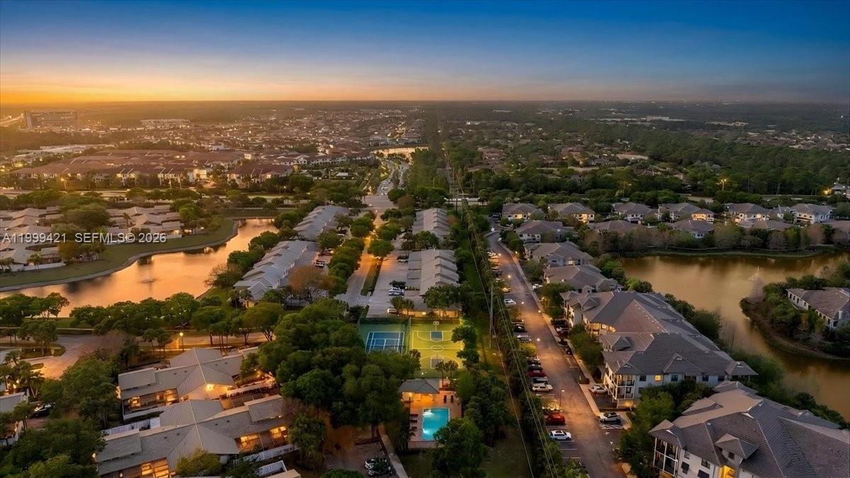 WESTWOOD LAKES 4 WESTWOOD - Residential