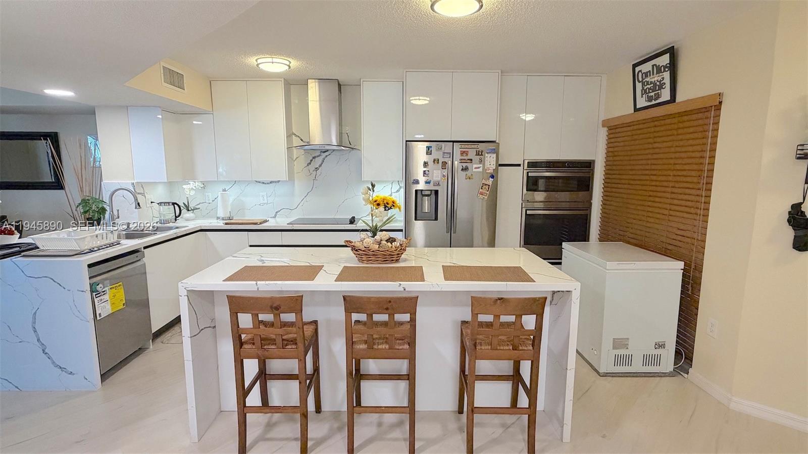 9539 Weldon Cir F207