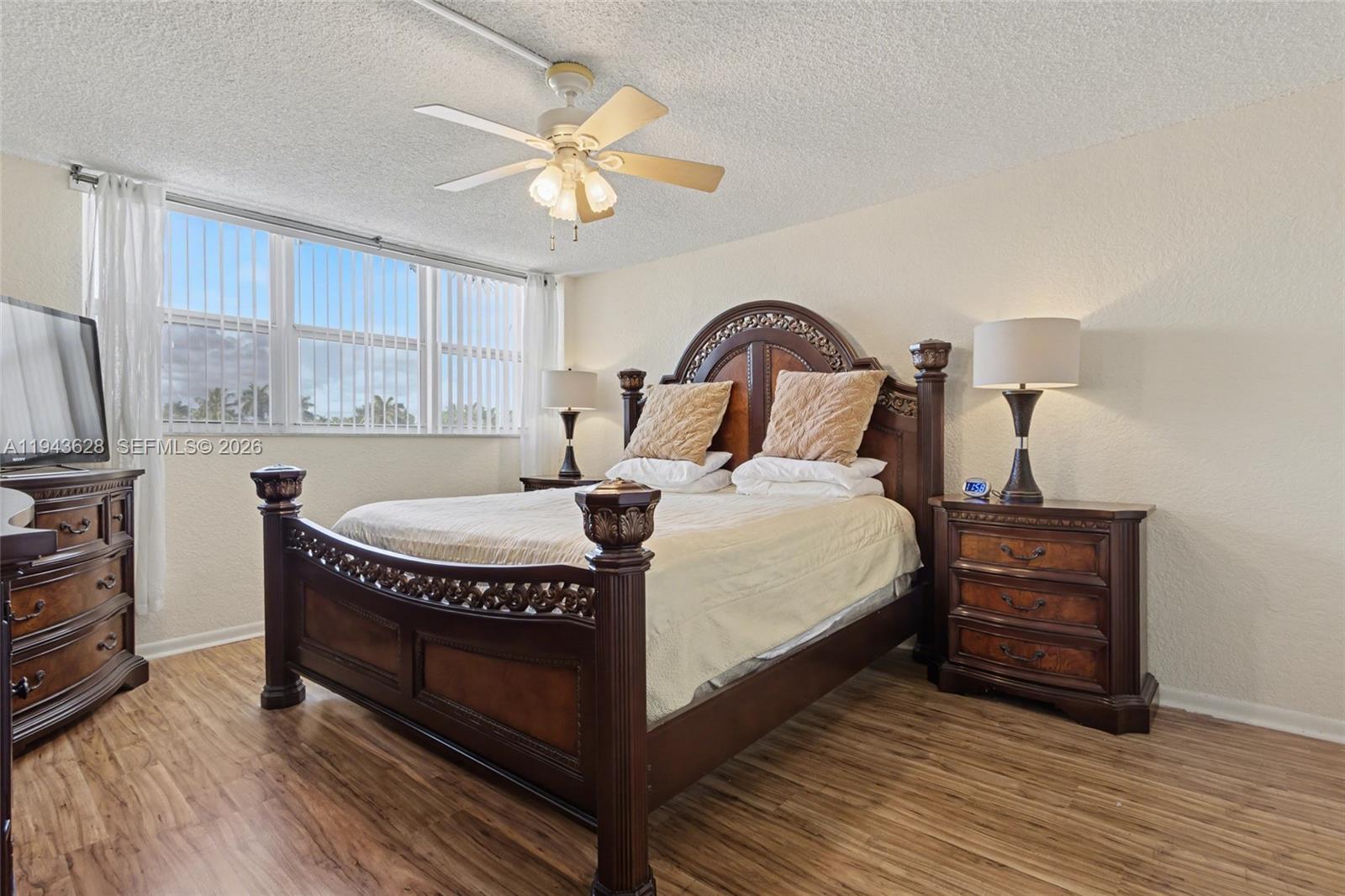 VICTORIA TOWERS CONDO - Residential