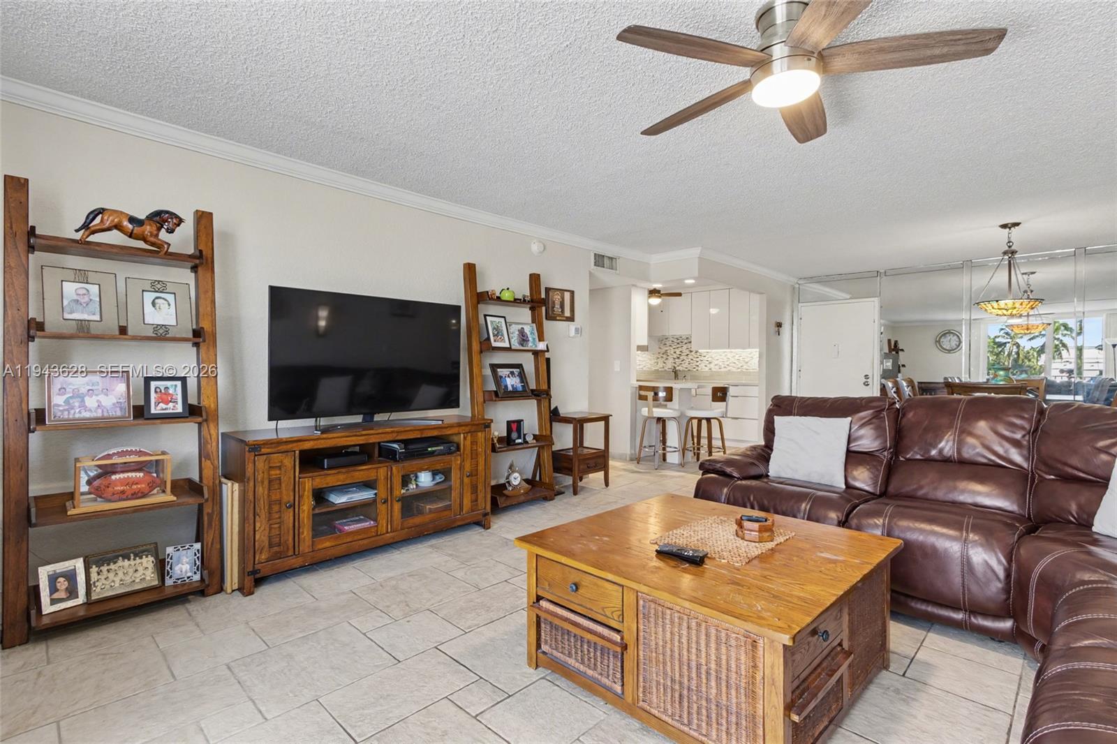 VICTORIA TOWERS CONDO - Residential