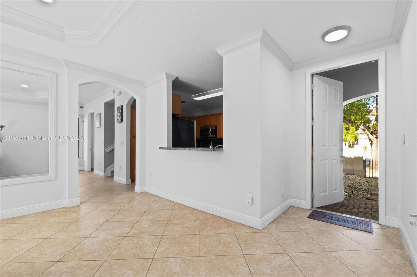 TRELLIS AT BAYSHORE - Residential