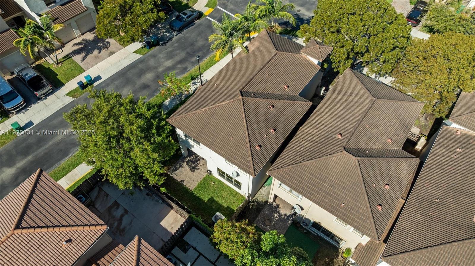 TRELLIS AT BAYSHORE - Residential