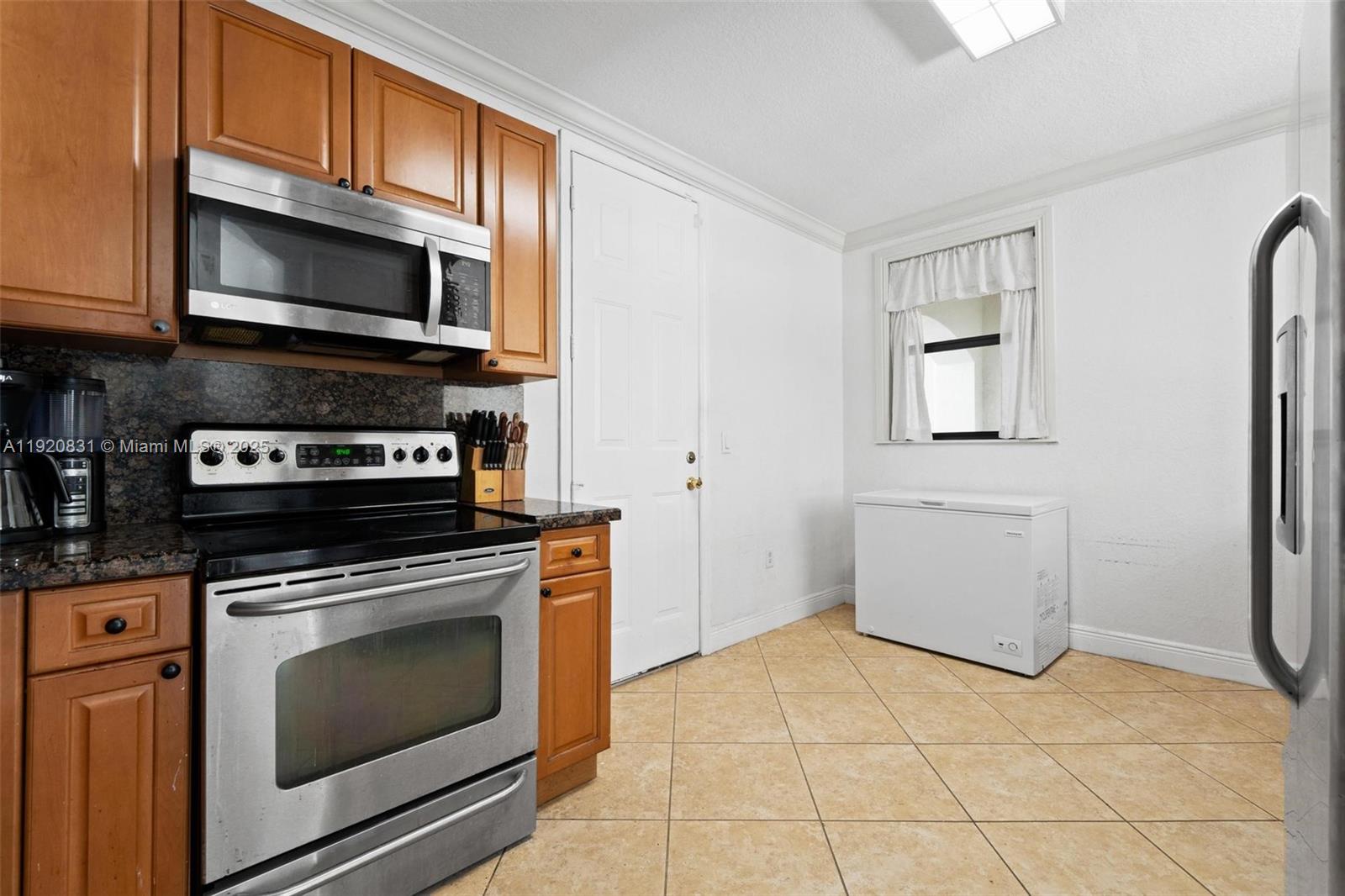 TRELLIS AT BAYSHORE - Residential