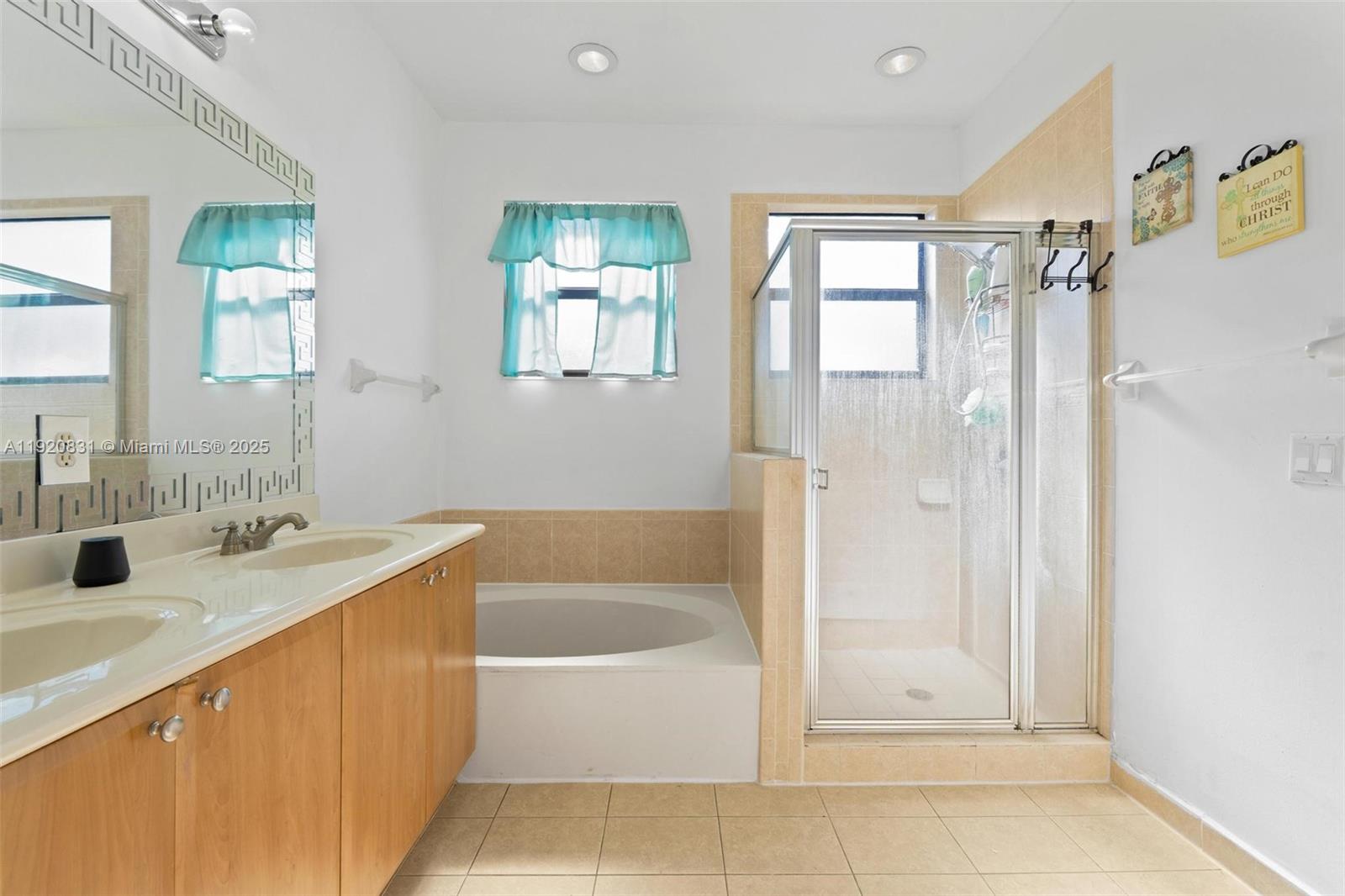 TRELLIS AT BAYSHORE - Residential