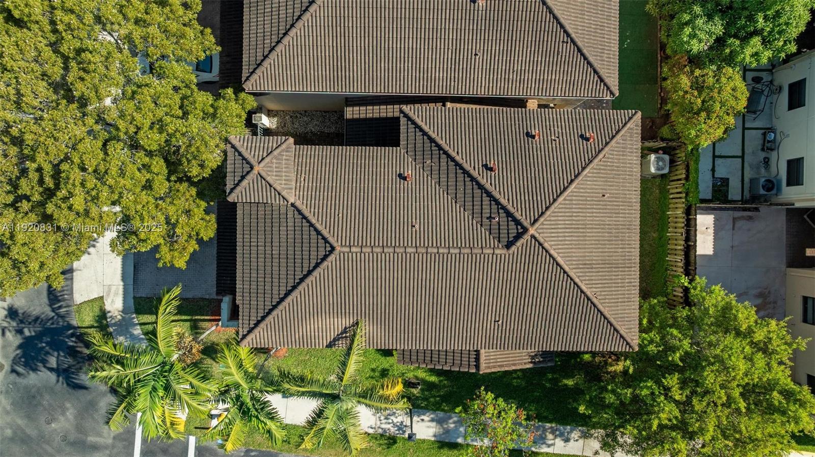 TRELLIS AT BAYSHORE - Residential