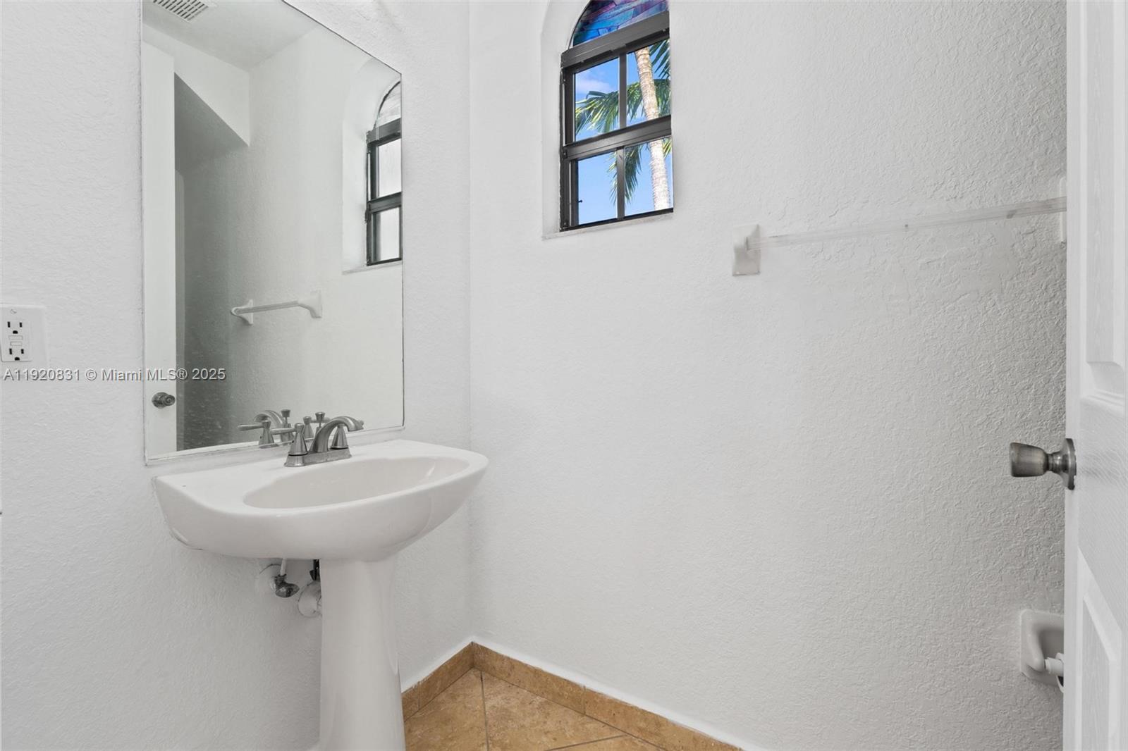 TRELLIS AT BAYSHORE - Residential