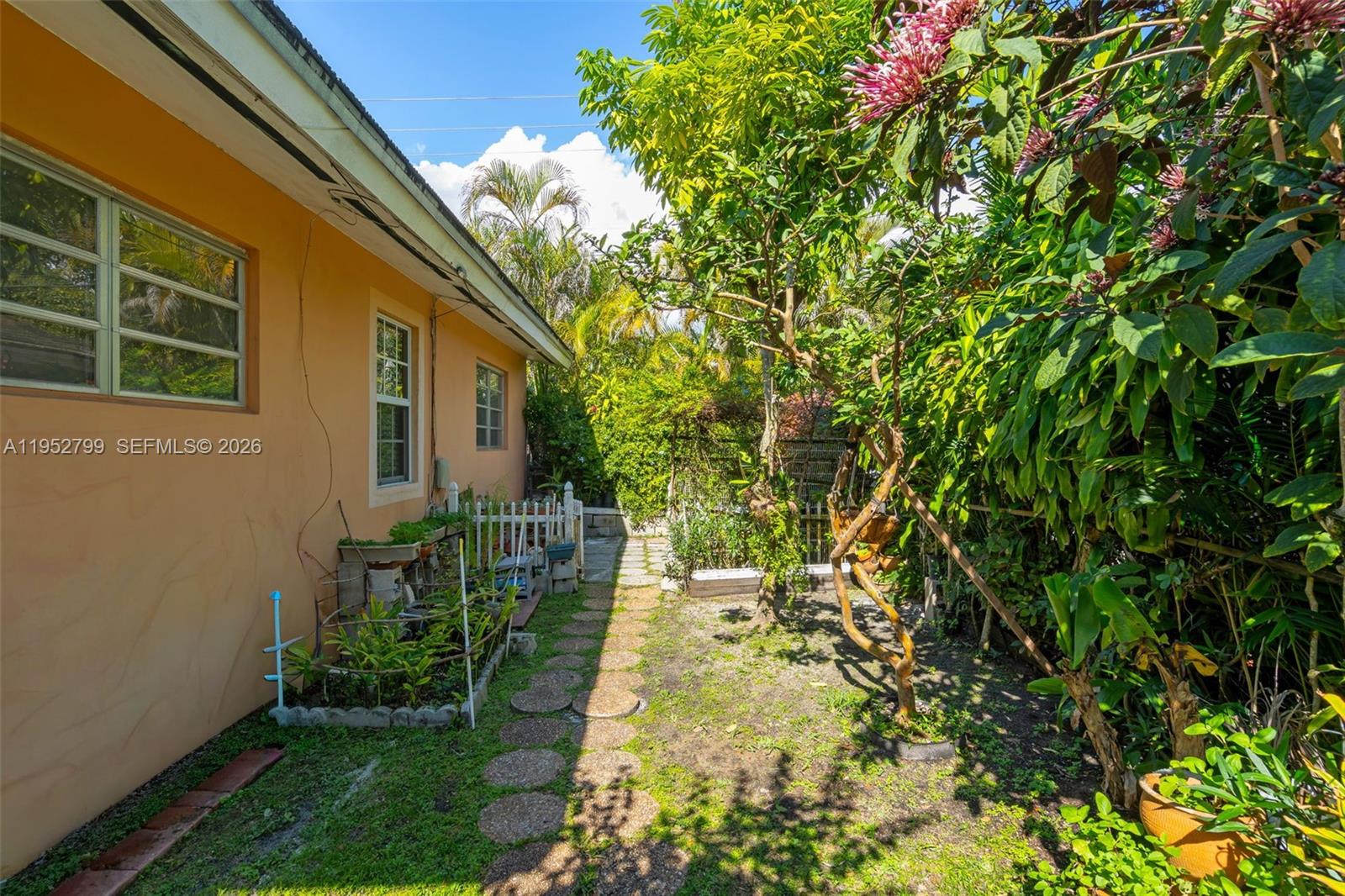 C GAB COUNTRY CLUB SEC 5 - Residential