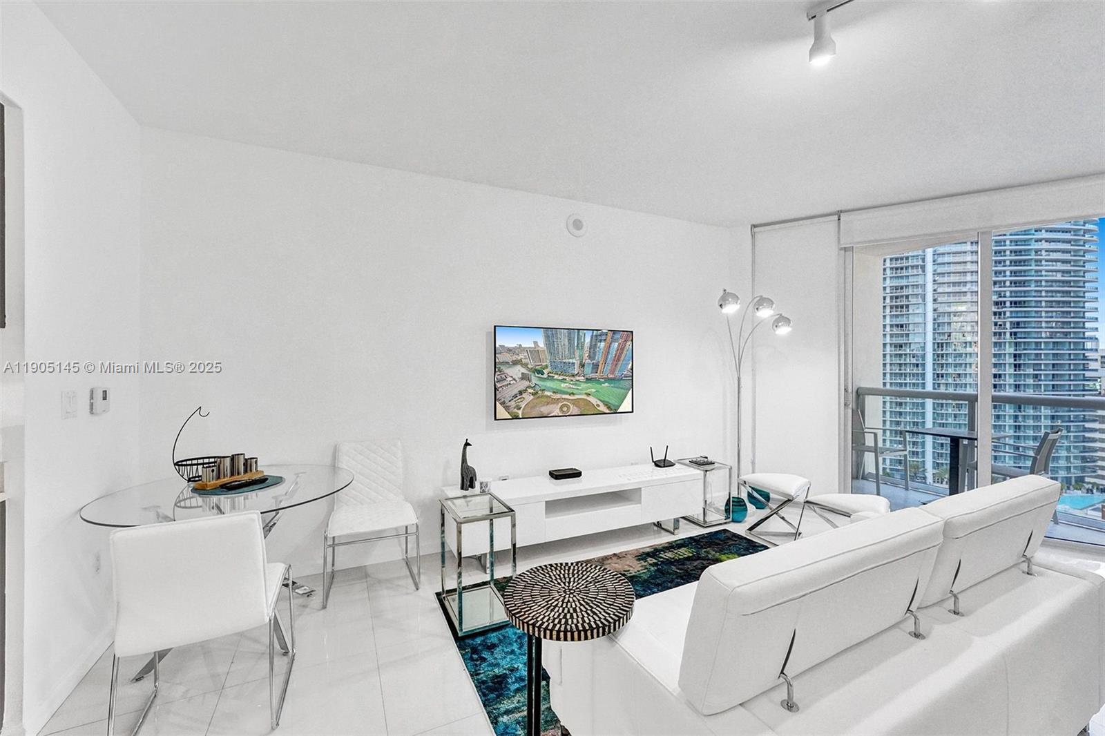 ICONBRICKELL CONDO NO 1 - Residential Lease