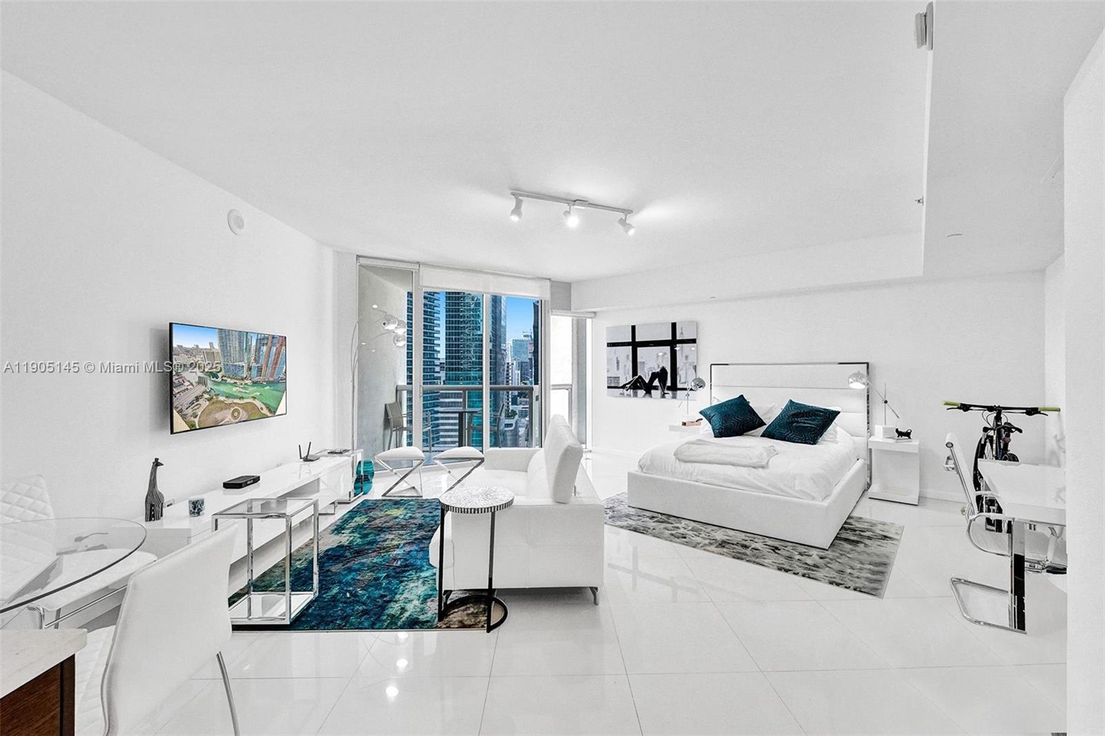 ICONBRICKELL CONDO NO 1 - Residential Lease