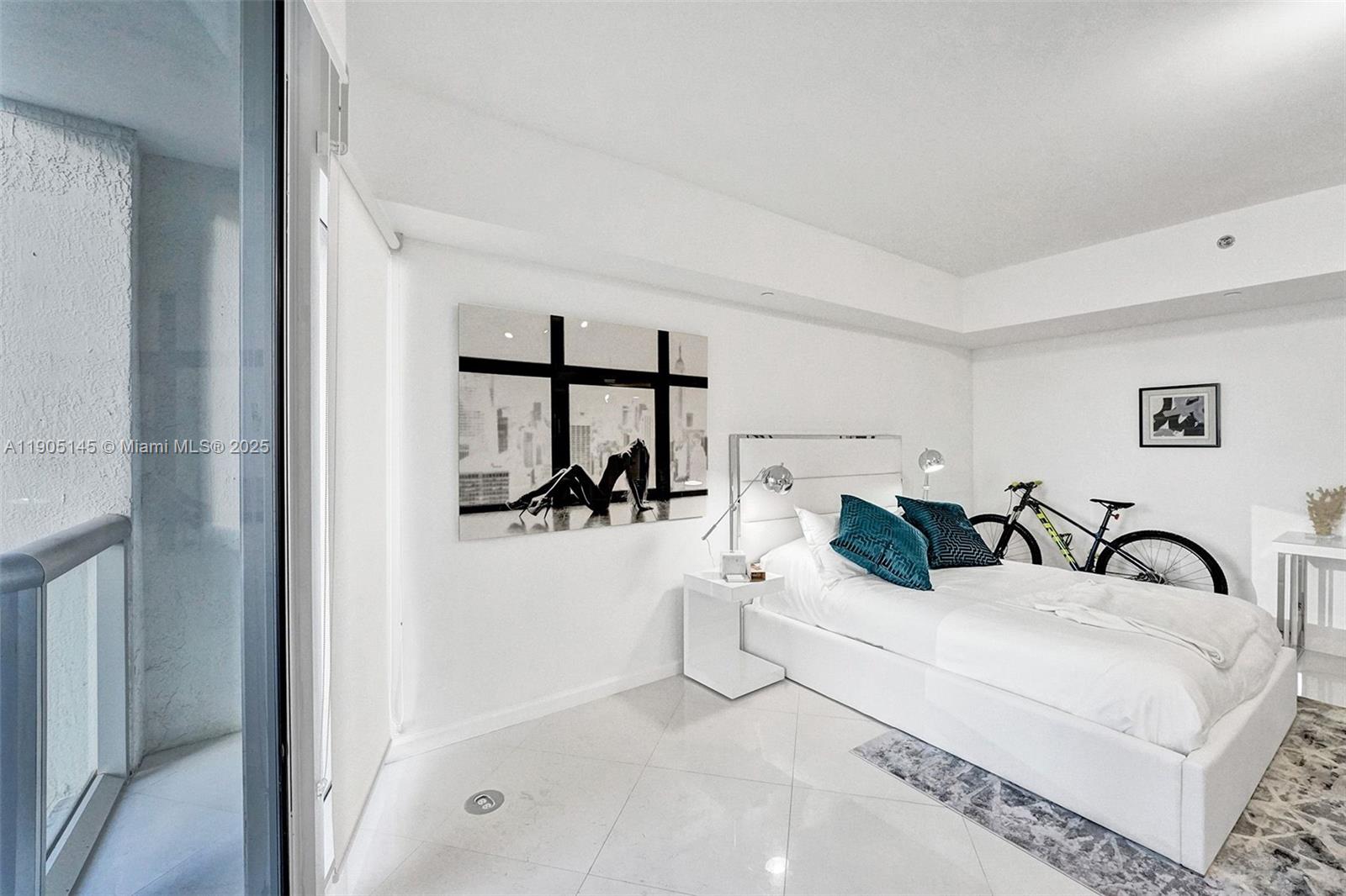 ICONBRICKELL CONDO NO 1 - Residential Lease