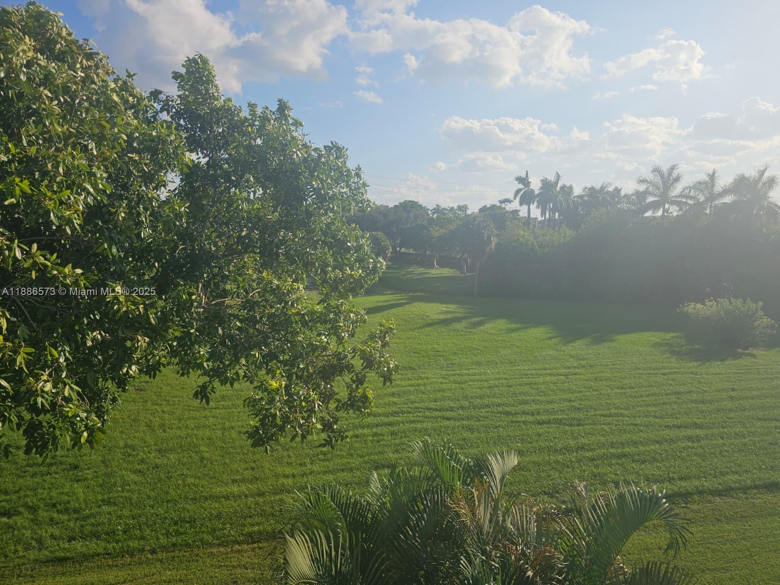 COUNTRY CLUB OF MIAMI CON - Residential