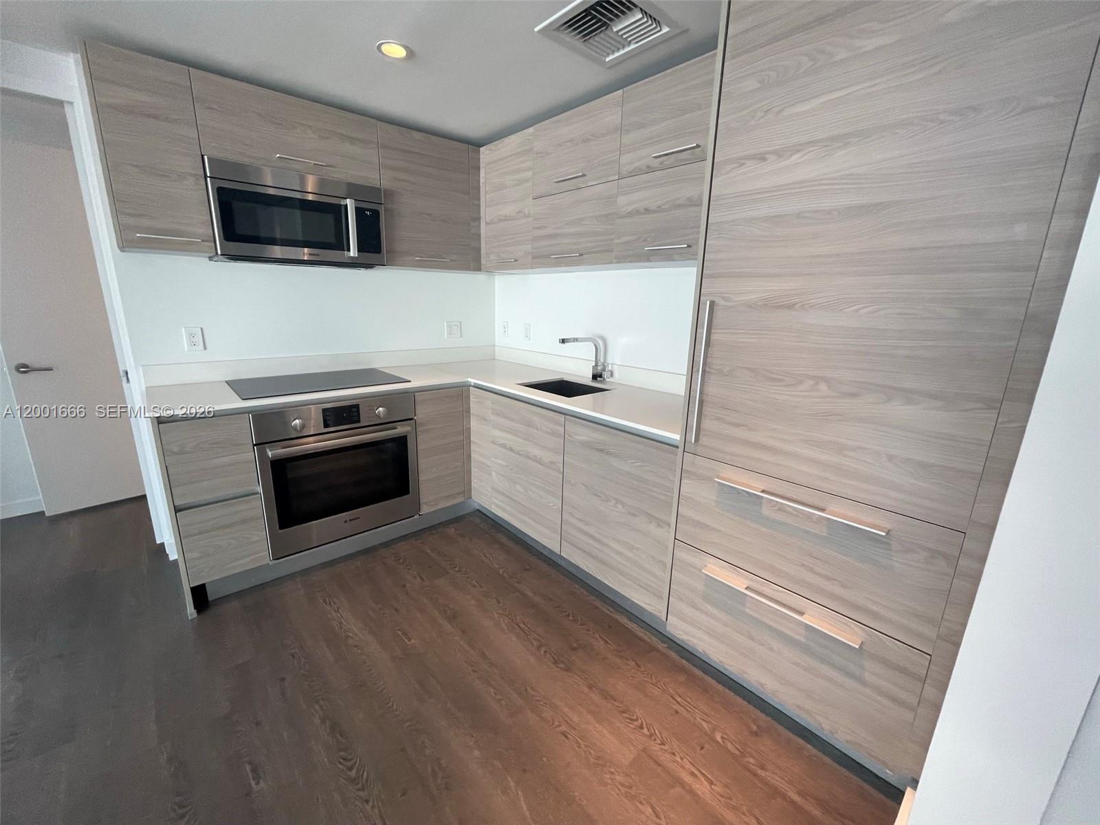 1300 S MIAMI AVENUE CONDO - Residential