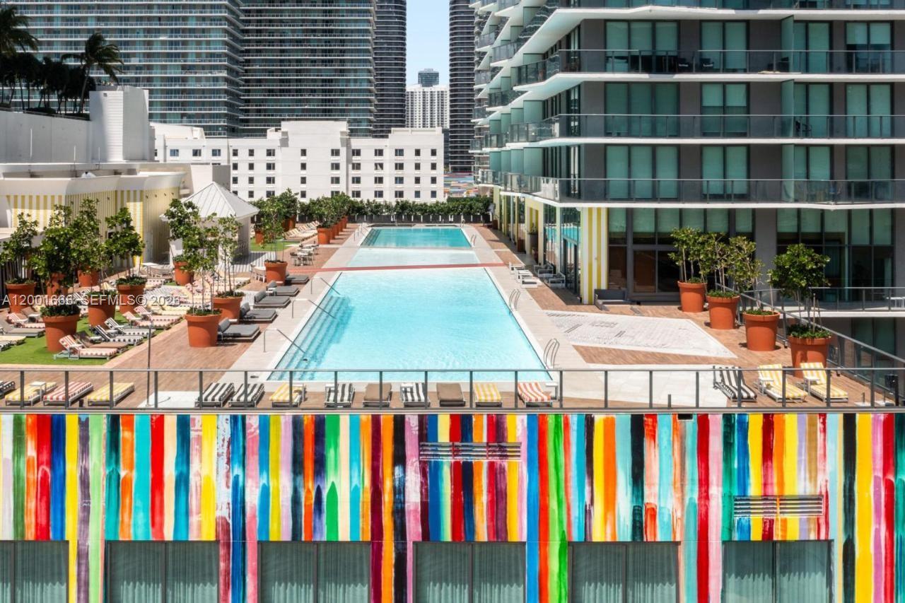 1300 S MIAMI AVENUE CONDO - Residential