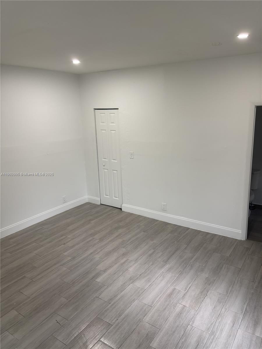 PINEWOOD PARK PL AMD 2ND - Residential Lease