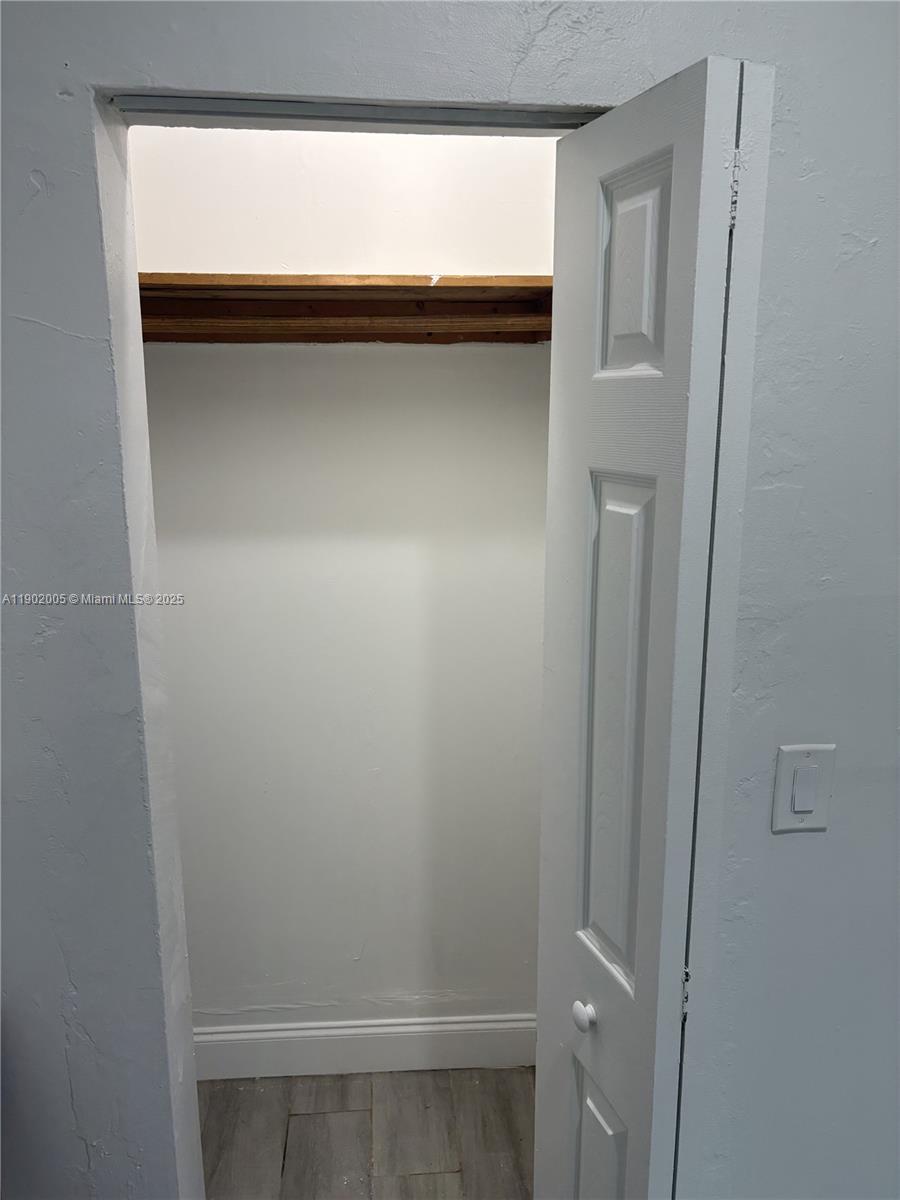 PINEWOOD PARK PL AMD 2ND - Residential Lease