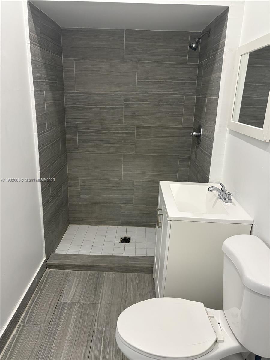 PINEWOOD PARK PL AMD 2ND - Residential Lease