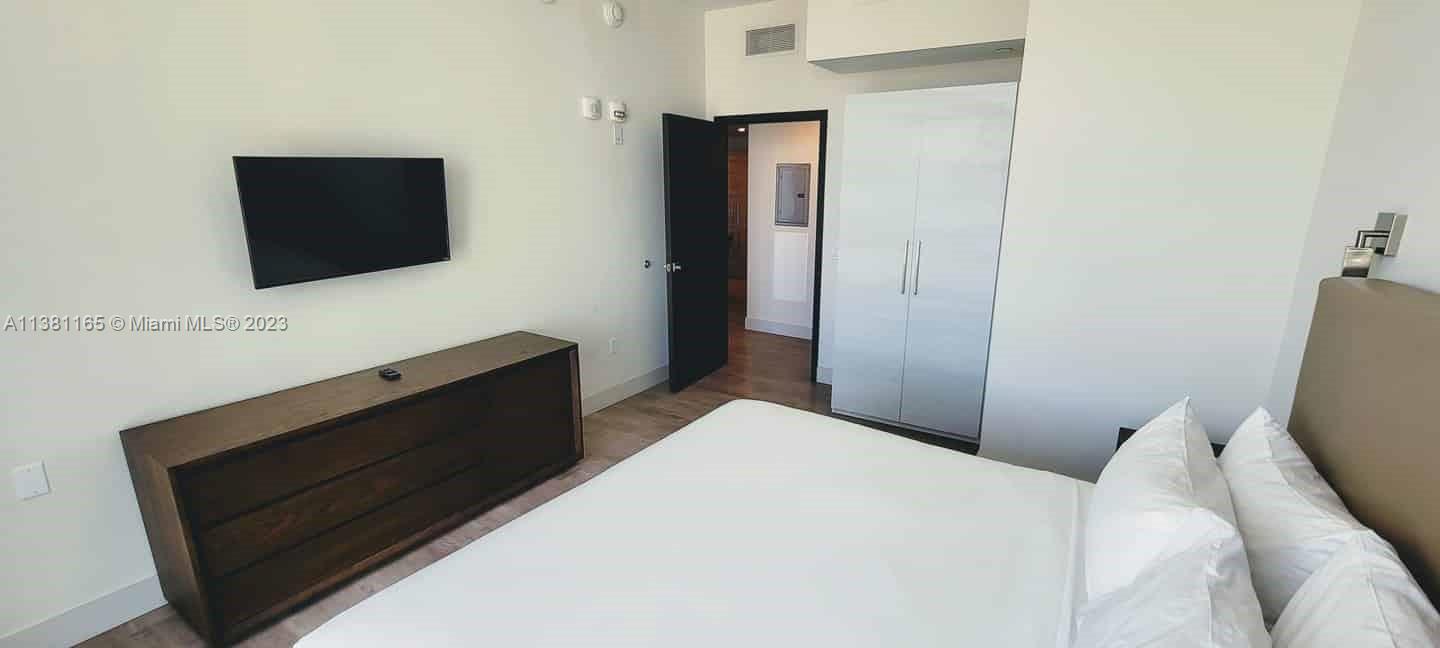 COSTA HOLLYWOOD CONDO - Residential