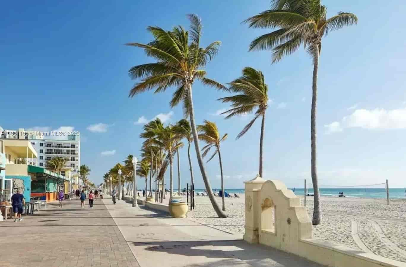 COSTA HOLLYWOOD CONDO - Residential