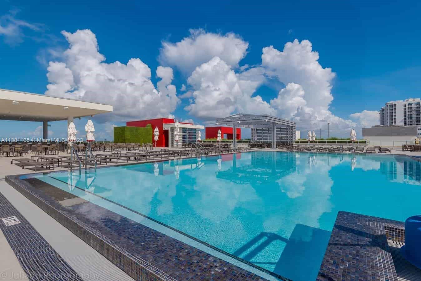 COSTA HOLLYWOOD CONDO - Residential