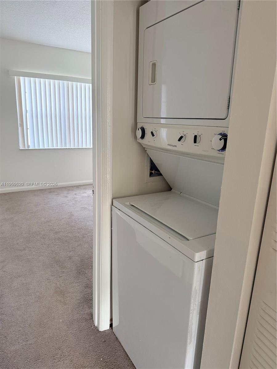 SANTA MARGARITA TOWNHOUSE - Residential Lease