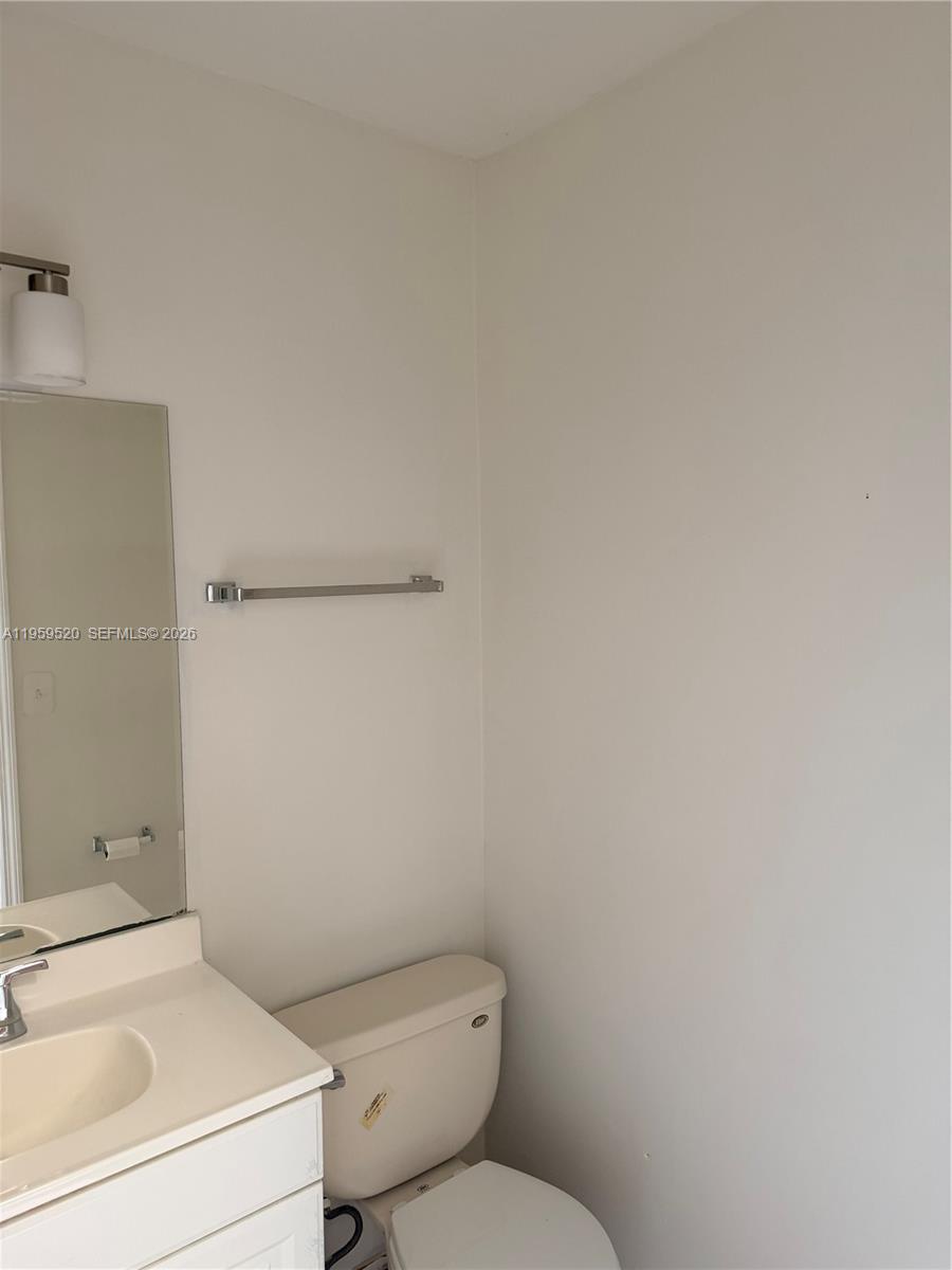 SANTA MARGARITA TOWNHOUSE - Residential Lease