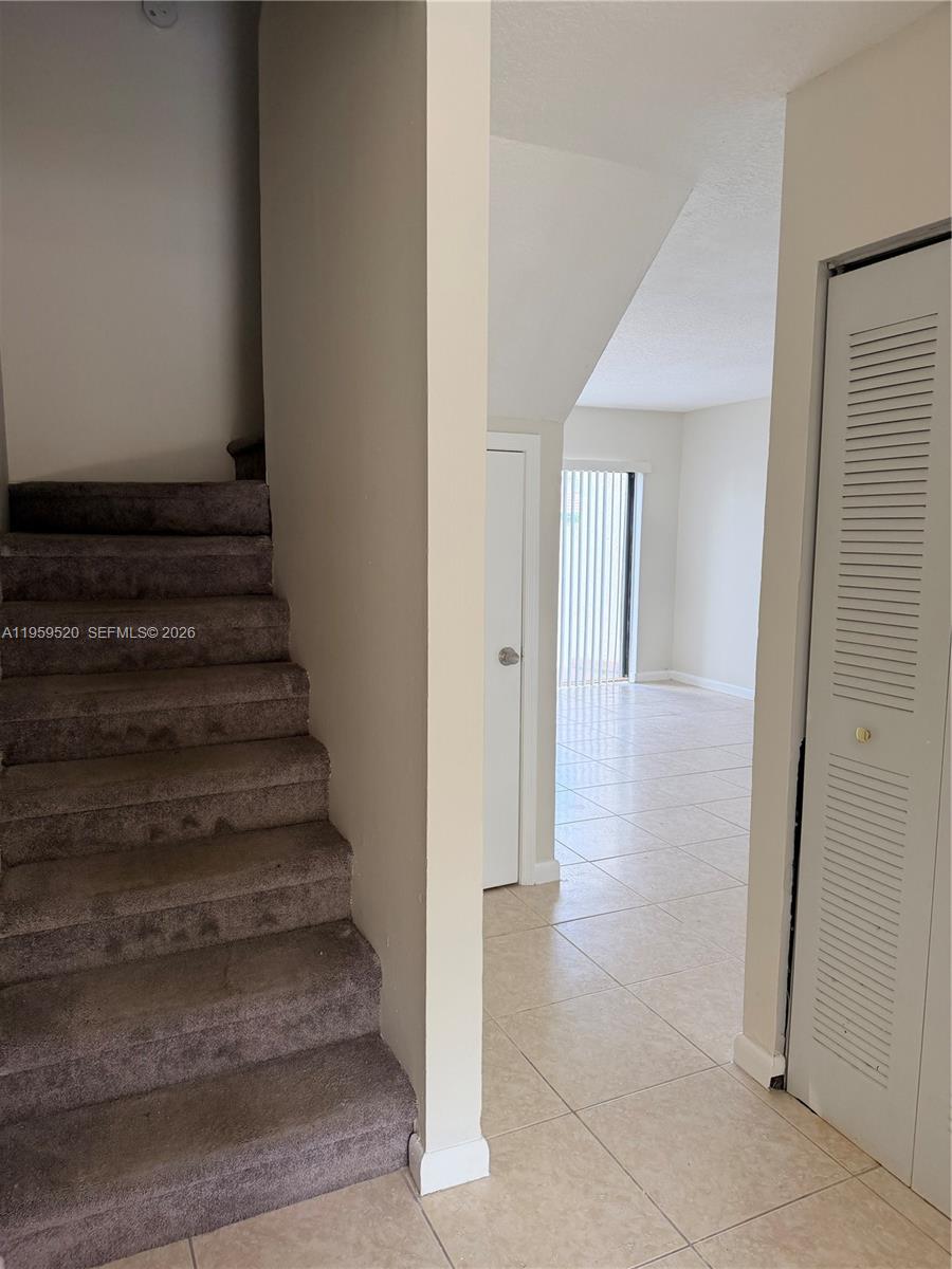 SANTA MARGARITA TOWNHOUSE - Residential Lease