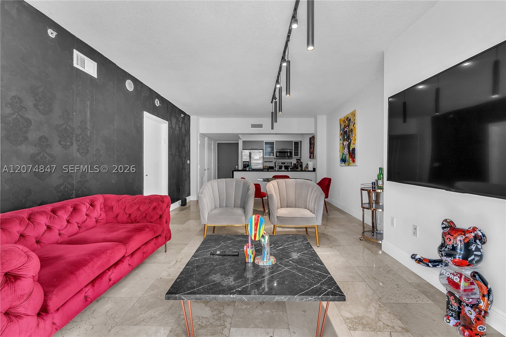 1750 Bayshore Drive 2004