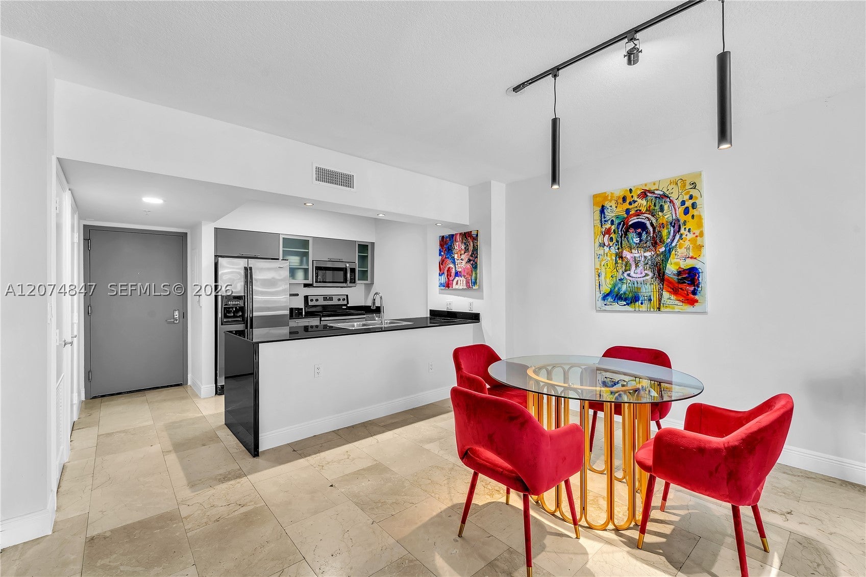 1750 Bayshore Drive 2004