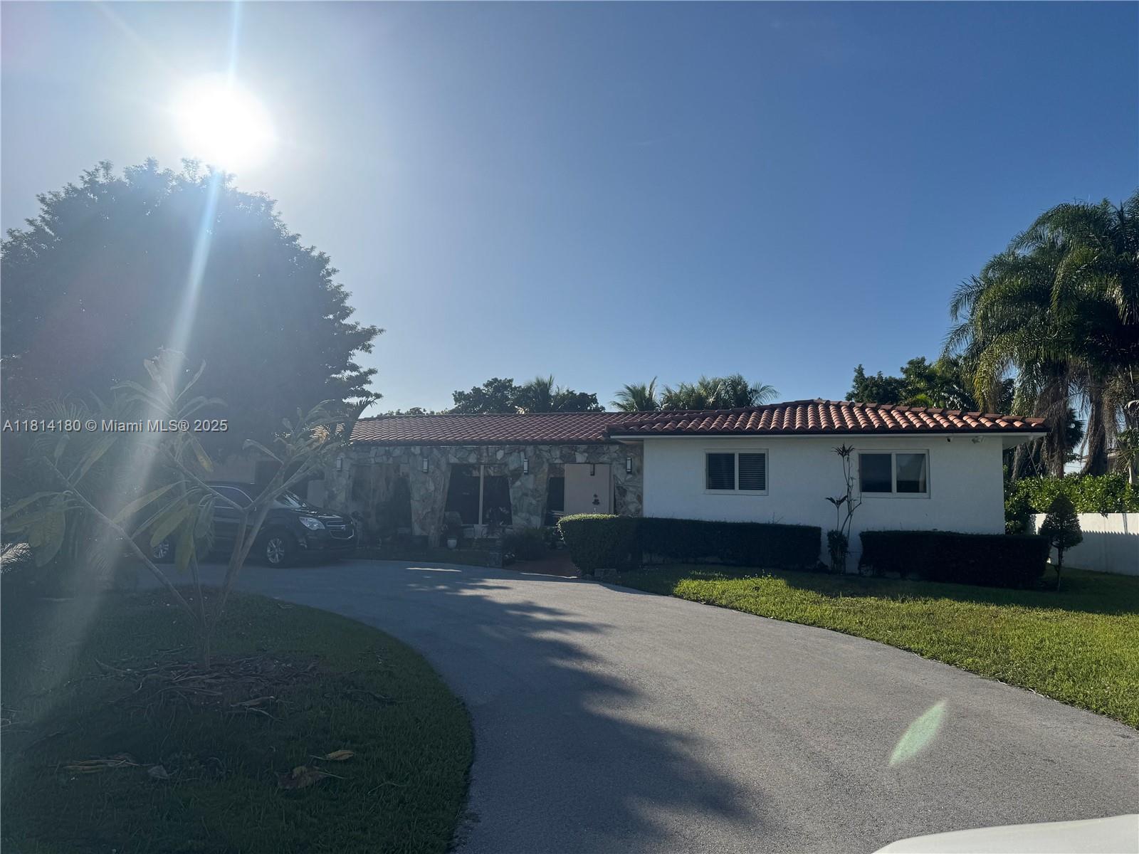 220 Nw 130th Ave, Miami, Broward County, Florida - 4 Bedrooms  
3 Bathrooms - 