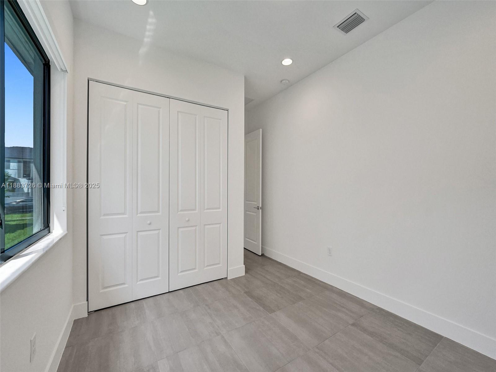 KINGFISHER RESERVE - Residential Lease