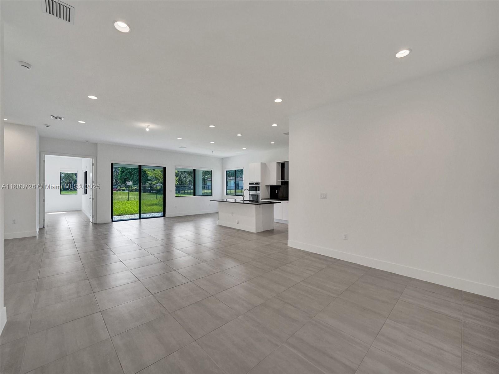 KINGFISHER RESERVE - Residential Lease