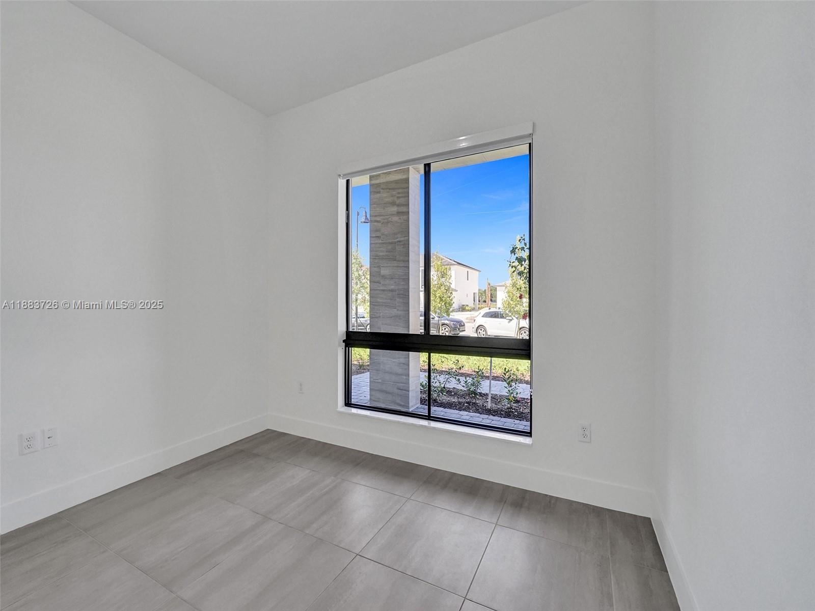 KINGFISHER RESERVE - Residential Lease