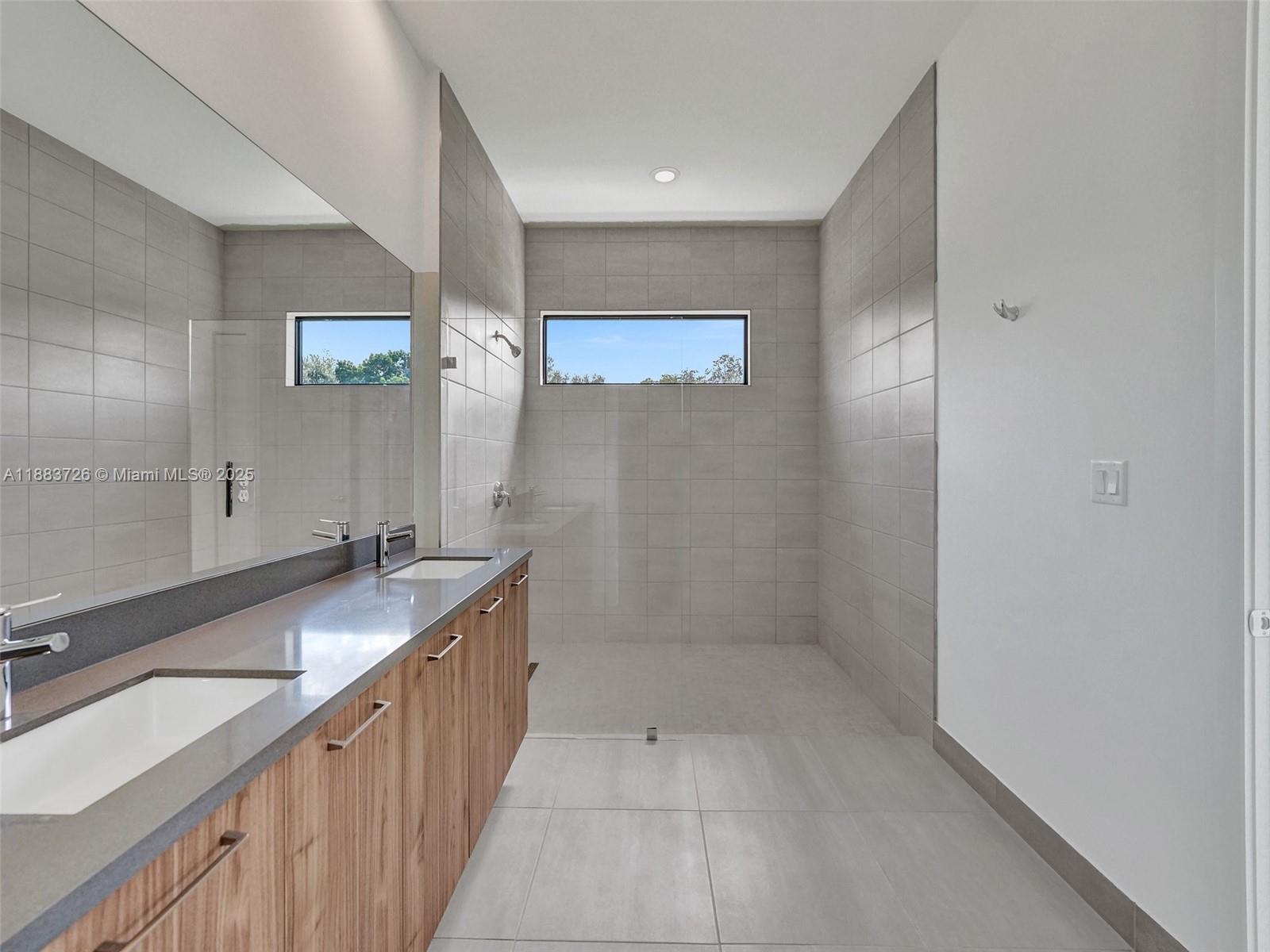 KINGFISHER RESERVE - Residential Lease