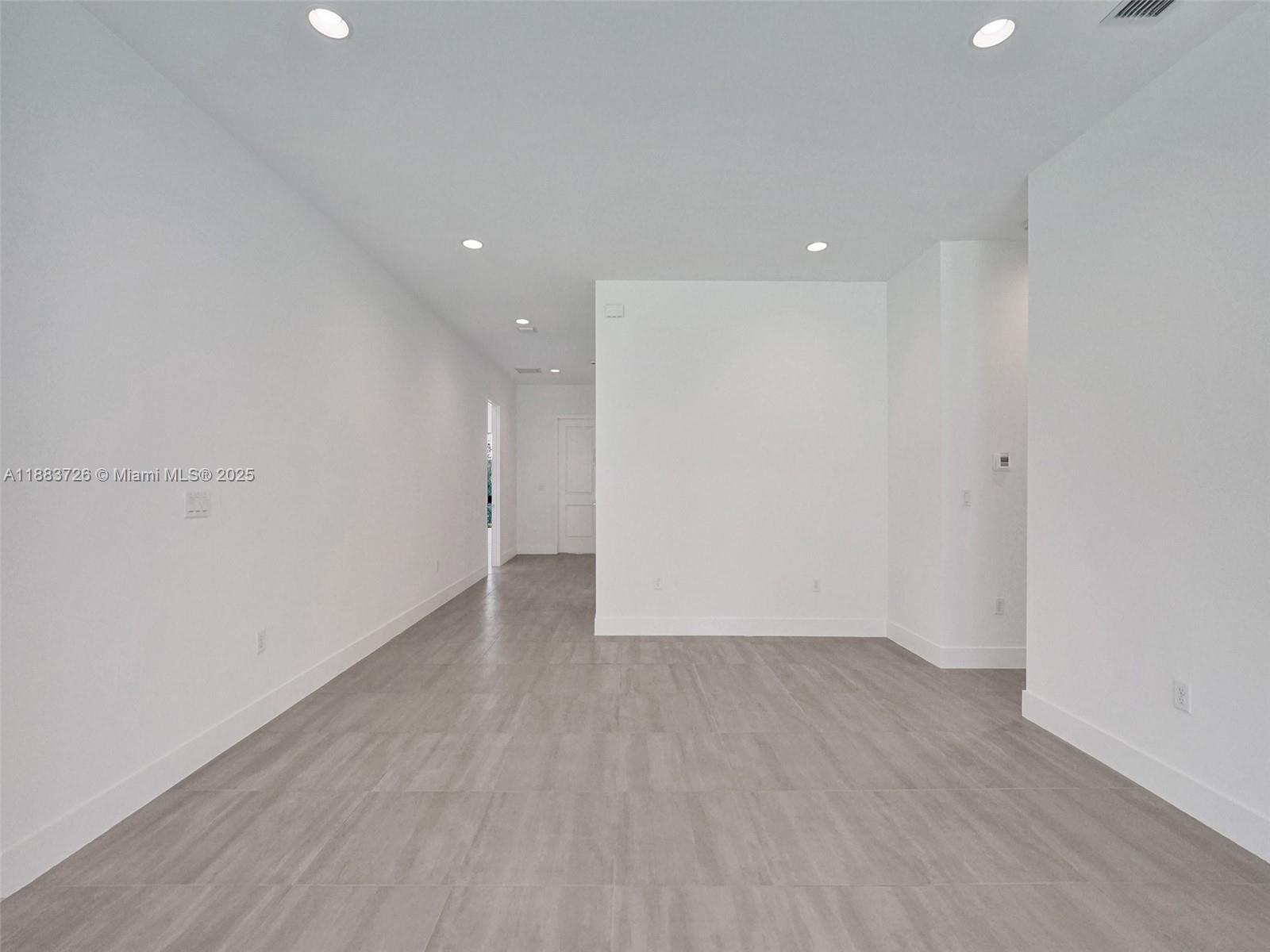 KINGFISHER RESERVE - Residential Lease