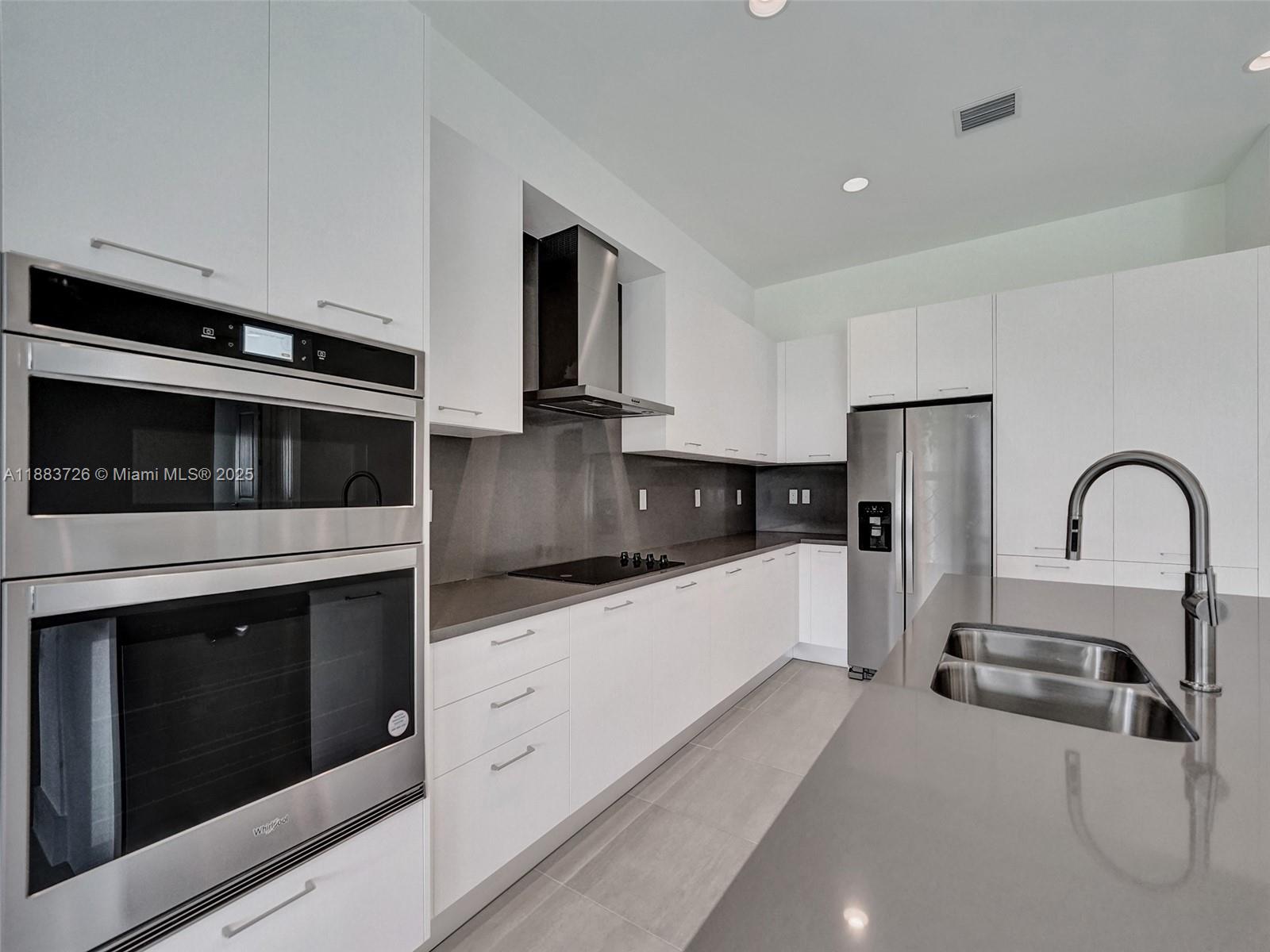 KINGFISHER RESERVE - Residential Lease