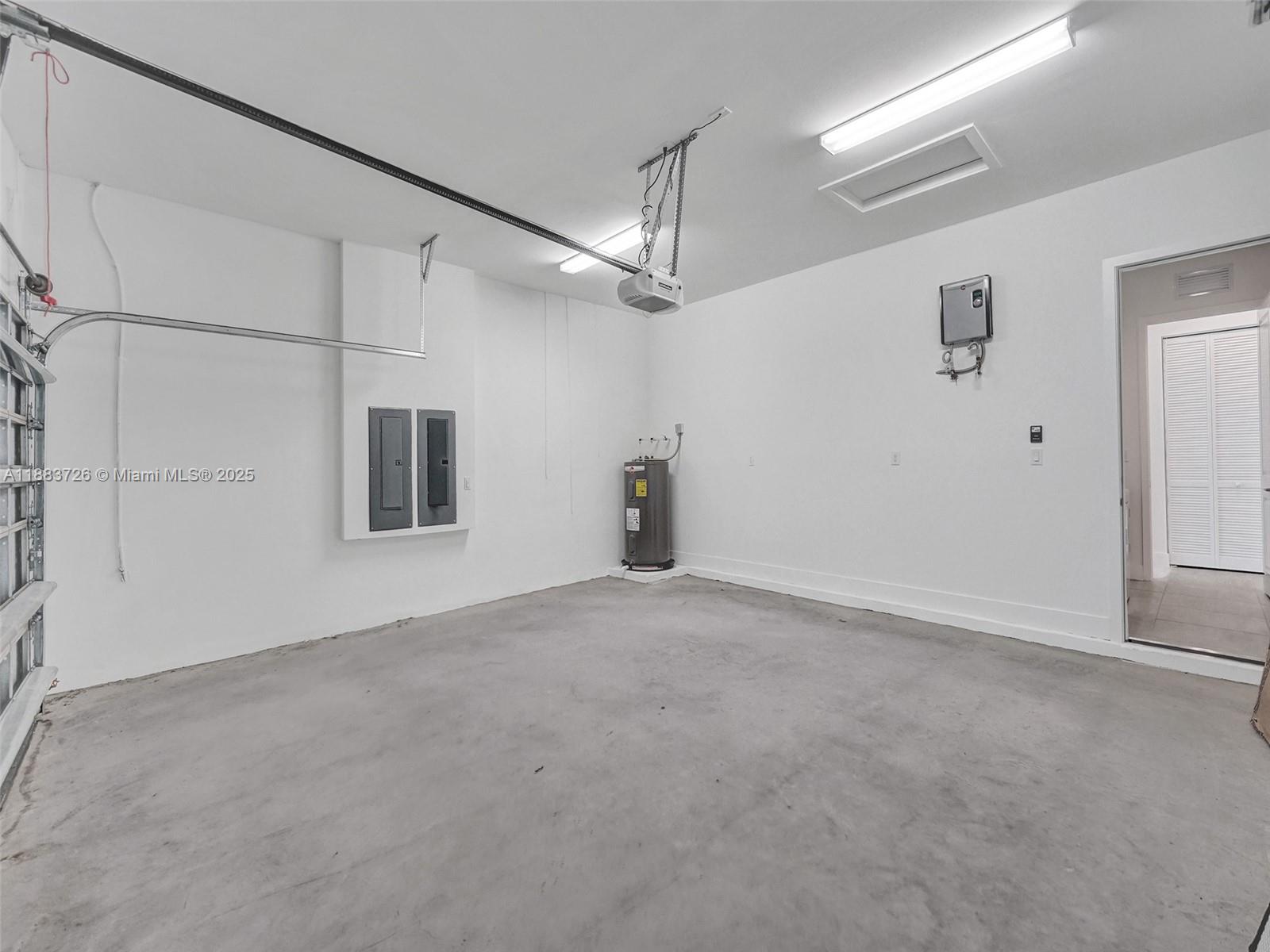 KINGFISHER RESERVE - Residential Lease