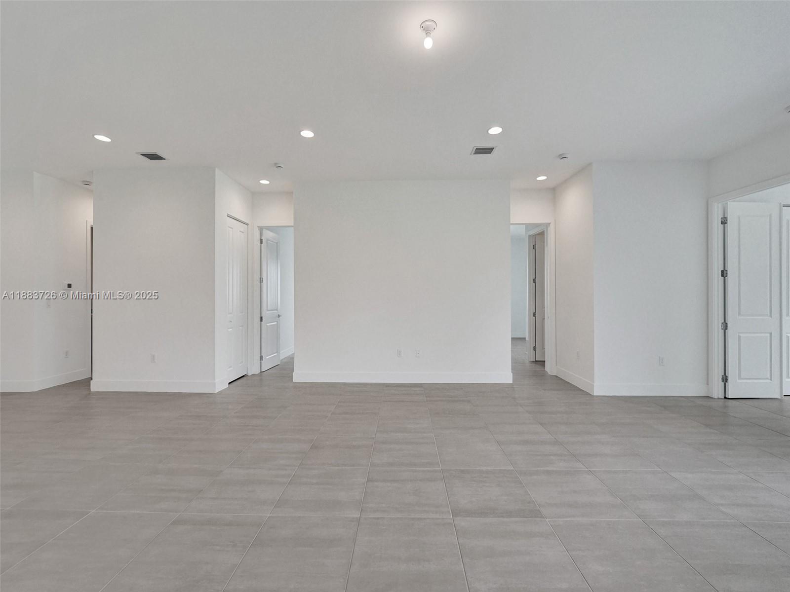 KINGFISHER RESERVE - Residential Lease