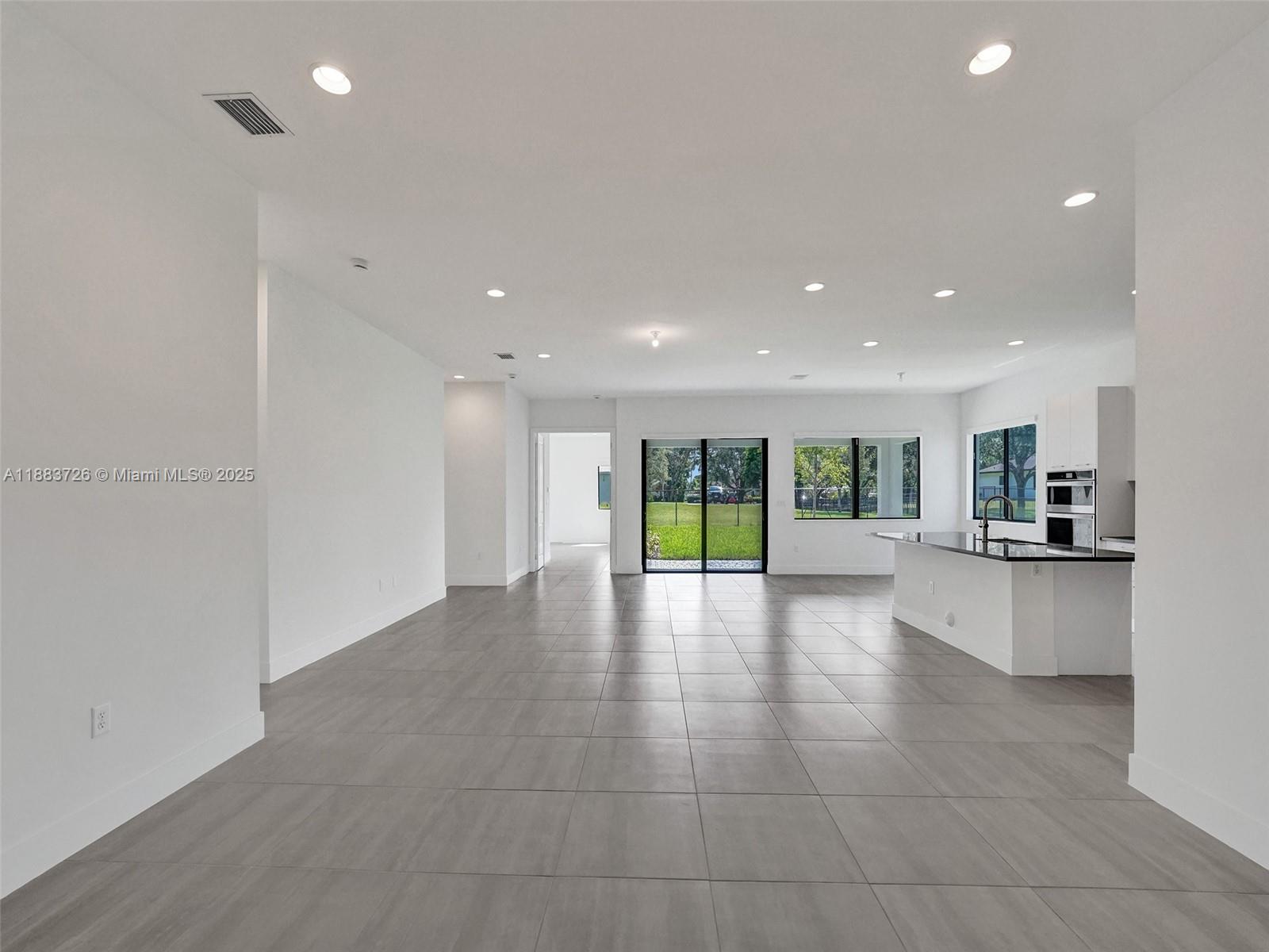 KINGFISHER RESERVE - Residential Lease