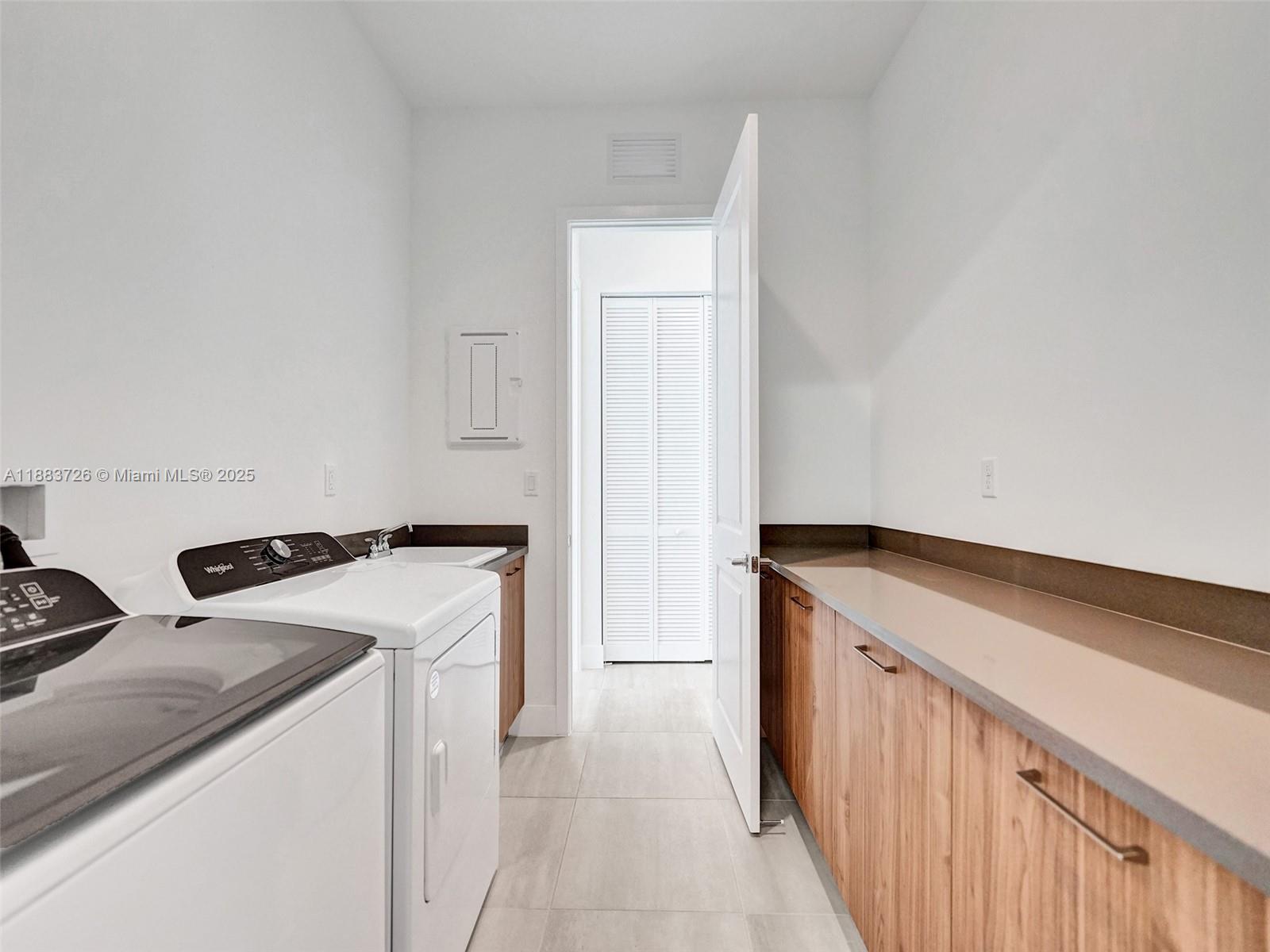 KINGFISHER RESERVE - Residential Lease