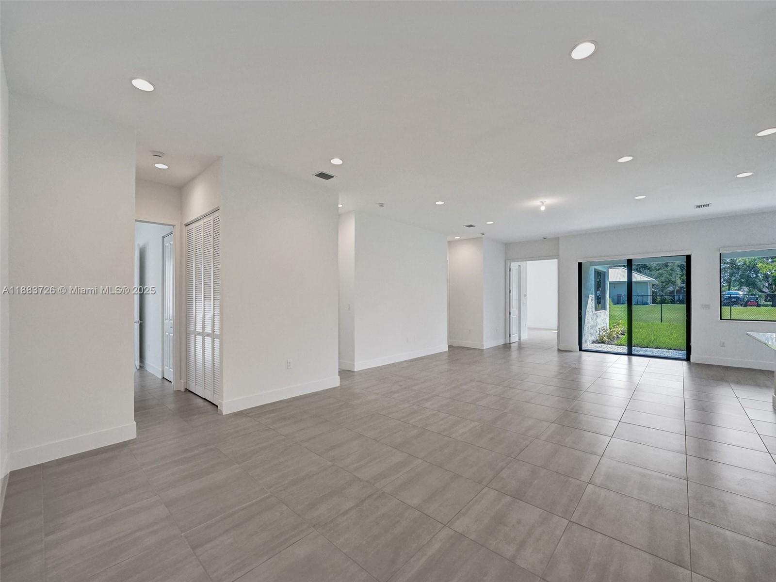 KINGFISHER RESERVE - Residential Lease