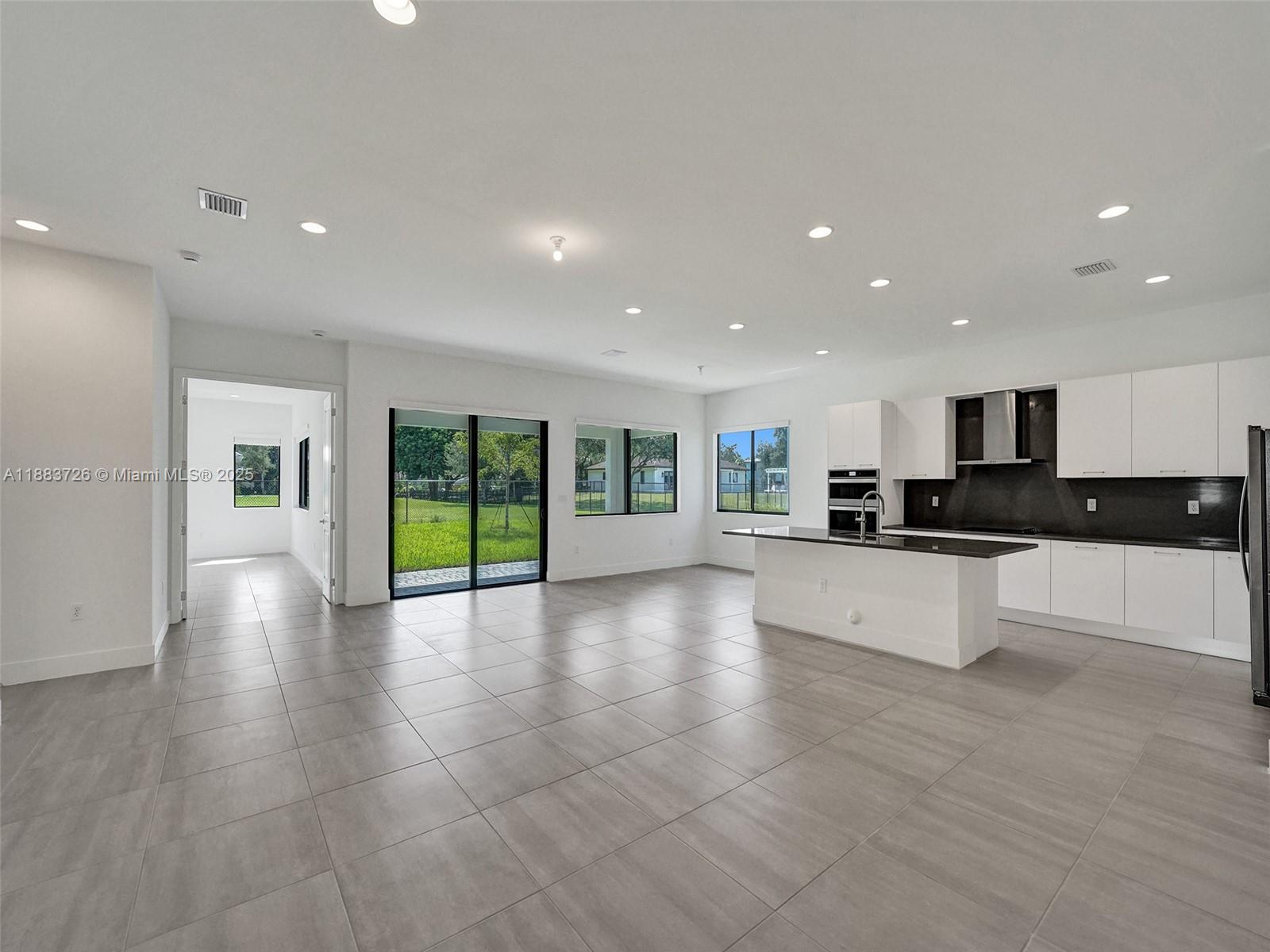 KINGFISHER RESERVE - Residential Lease