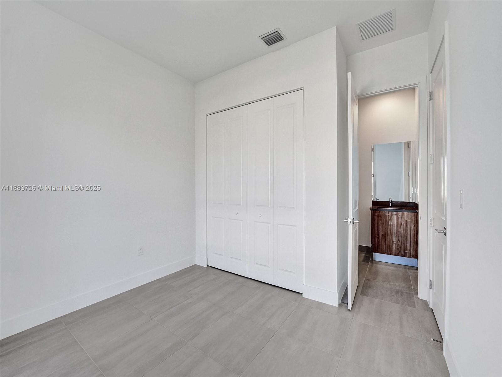 KINGFISHER RESERVE - Residential Lease