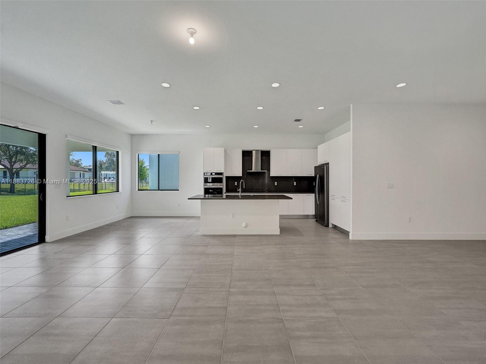 KINGFISHER RESERVE - Residential Lease