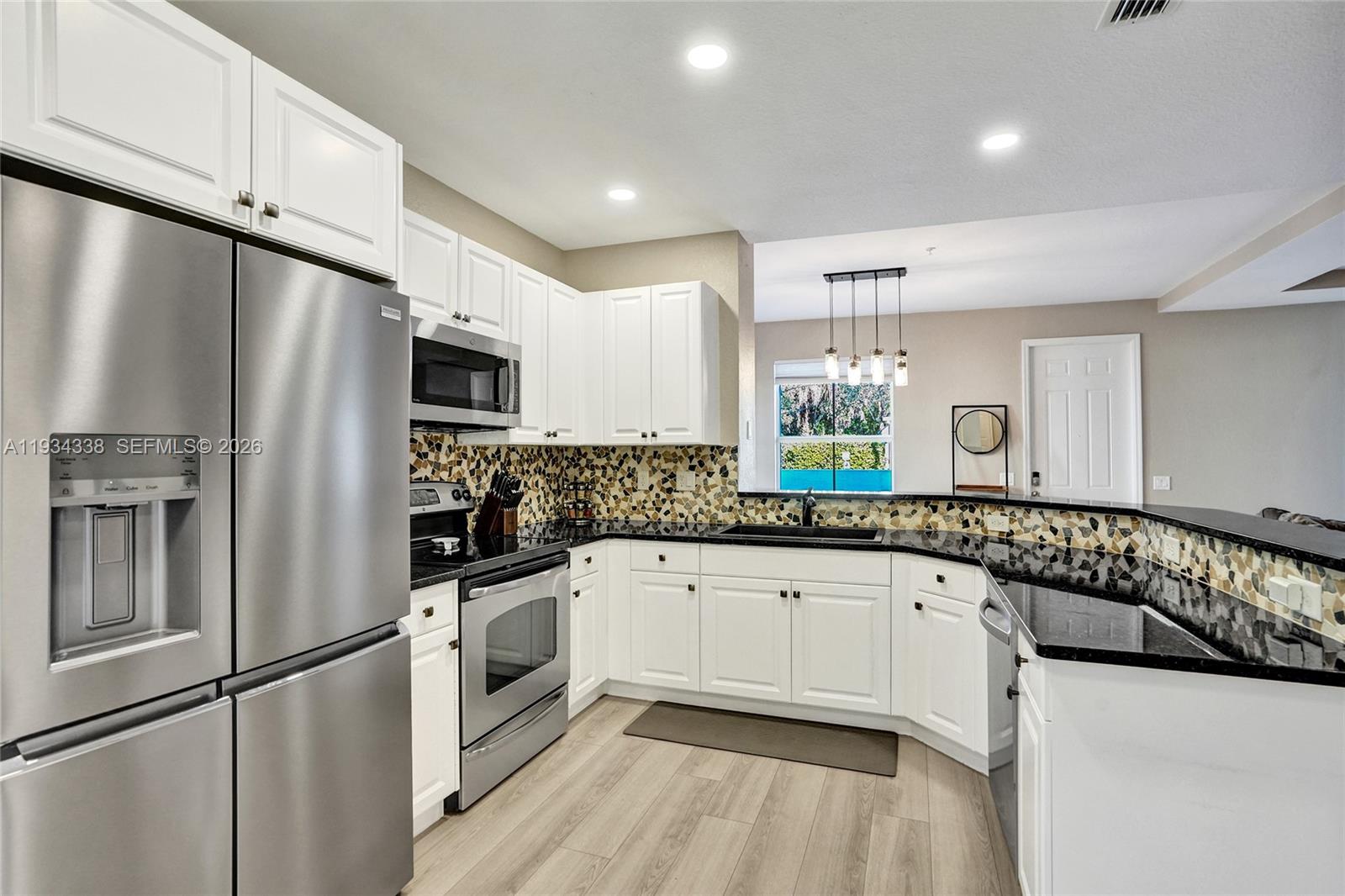 PALOMA LAKES - Residential