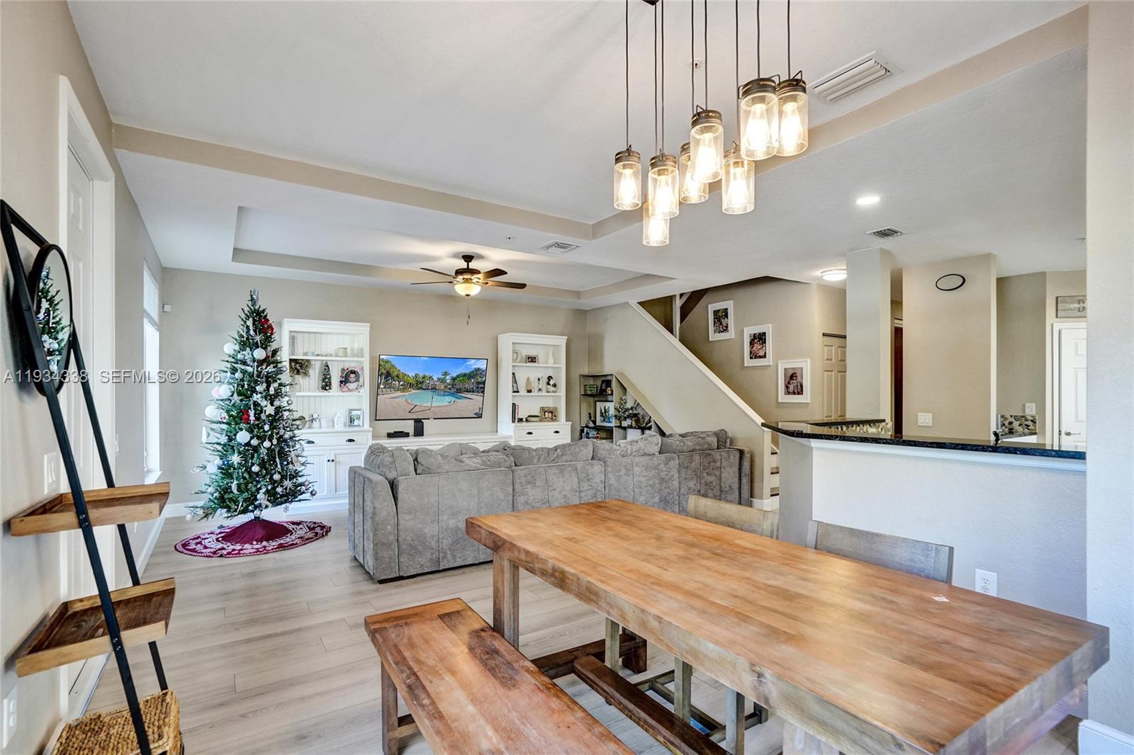 PALOMA LAKES - Residential