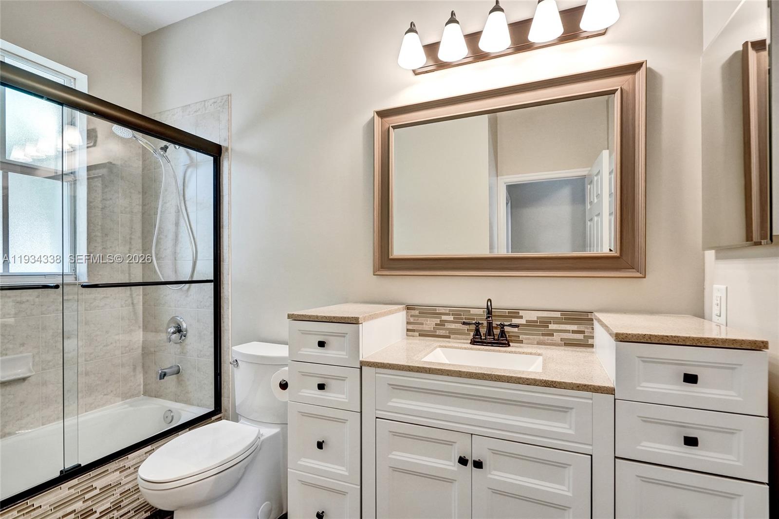 PALOMA LAKES - Residential