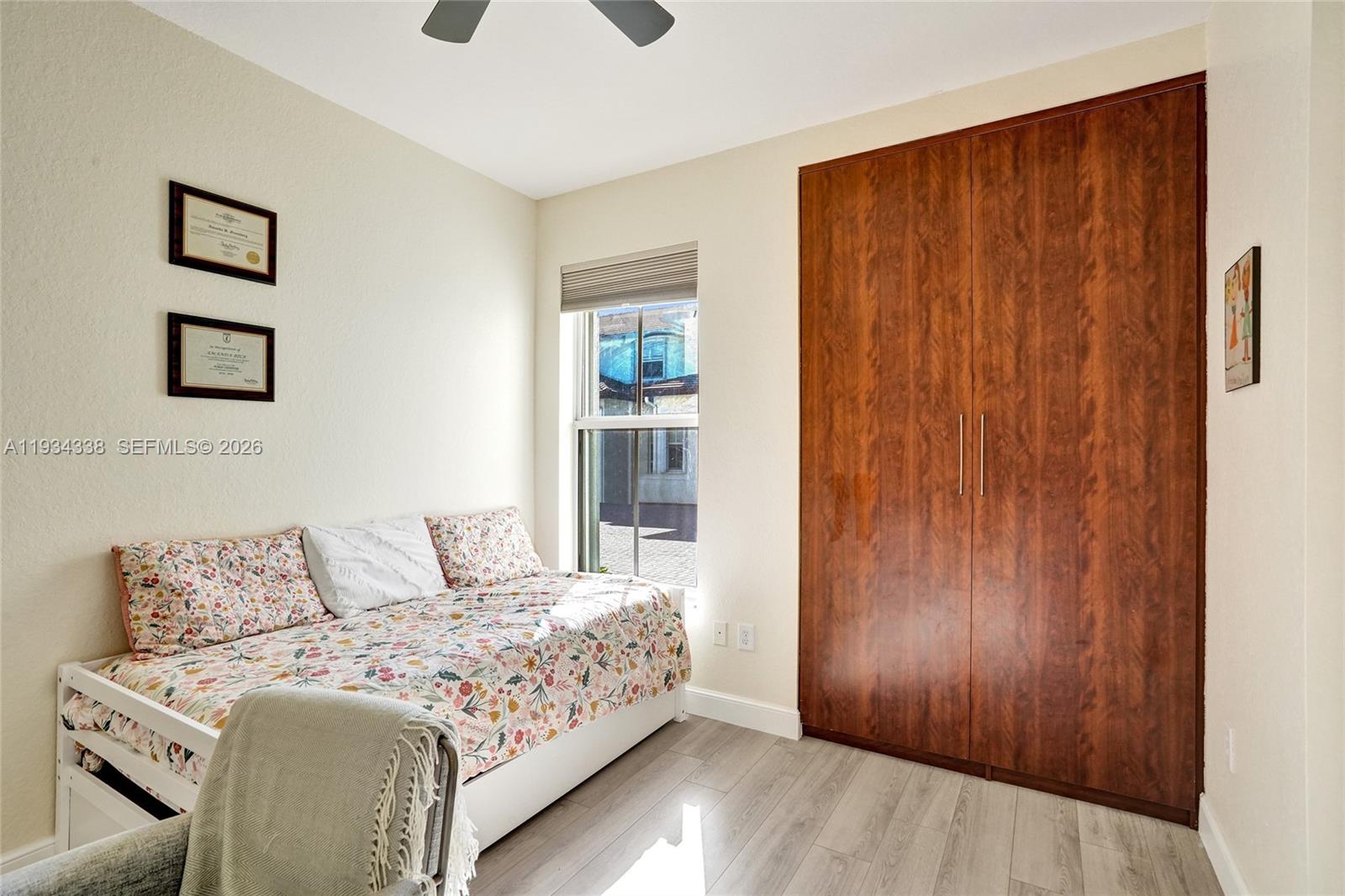 PALOMA LAKES - Residential