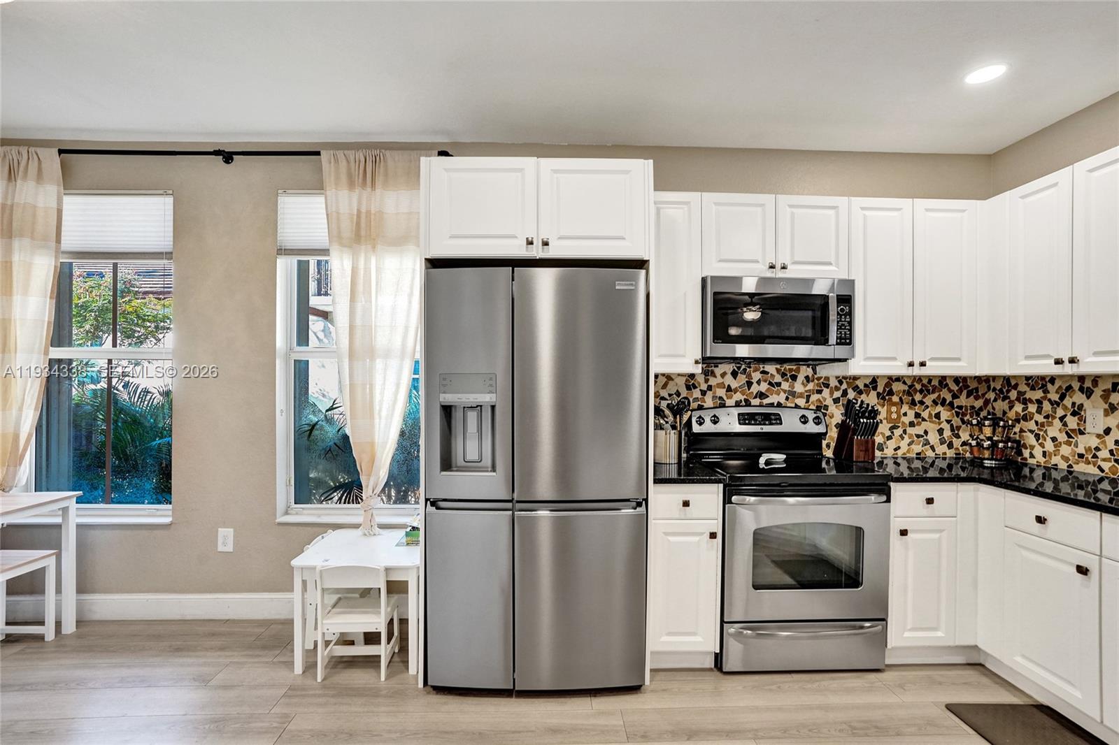 PALOMA LAKES - Residential