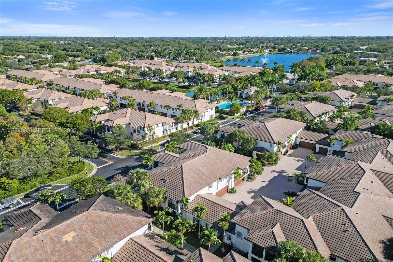 PALOMA LAKES - Residential