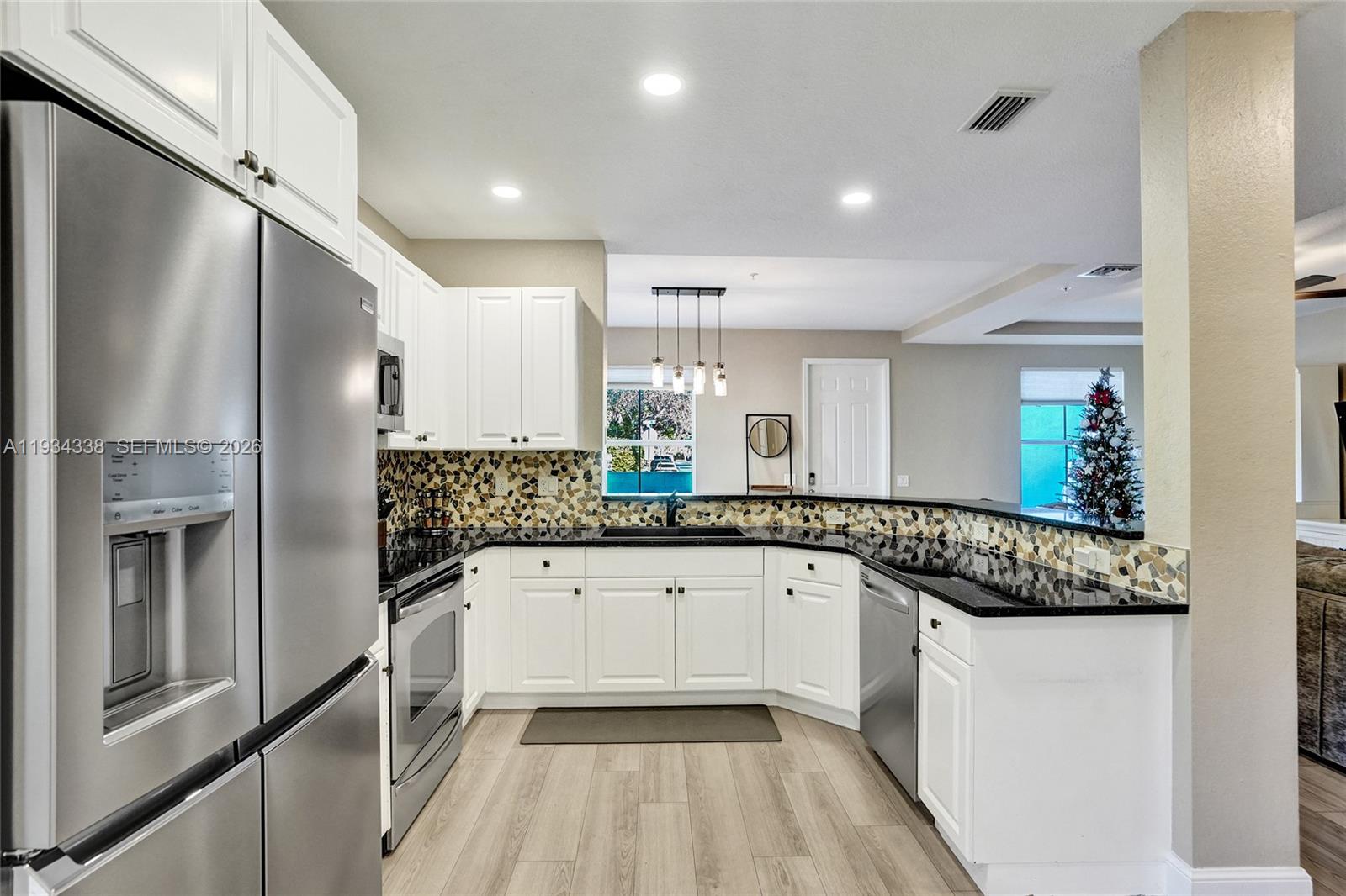 PALOMA LAKES - Residential